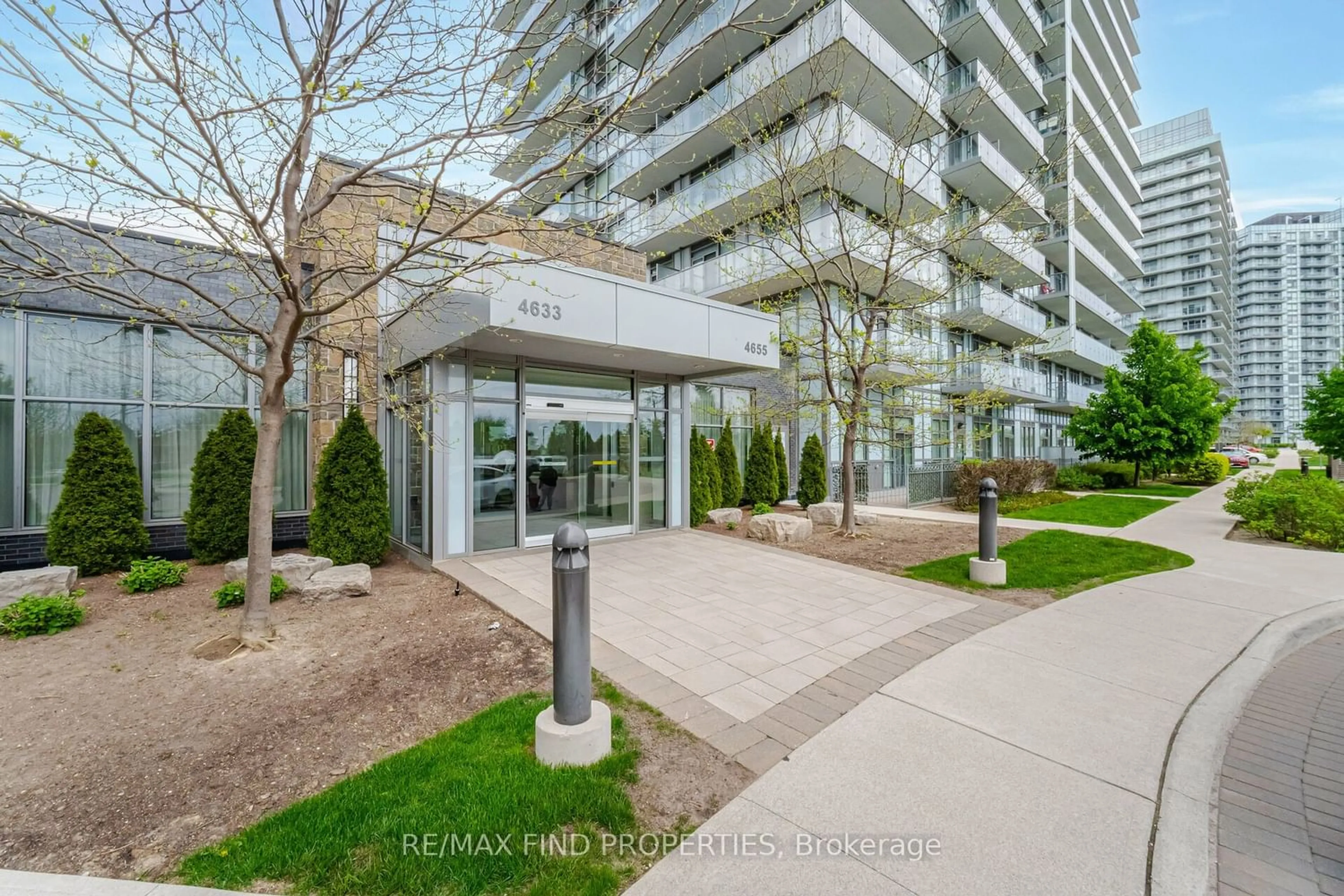 A pic from exterior of the house or condo for 4655 Glenn Erin Dr #403, Mississauga Ontario L5M 0Z1