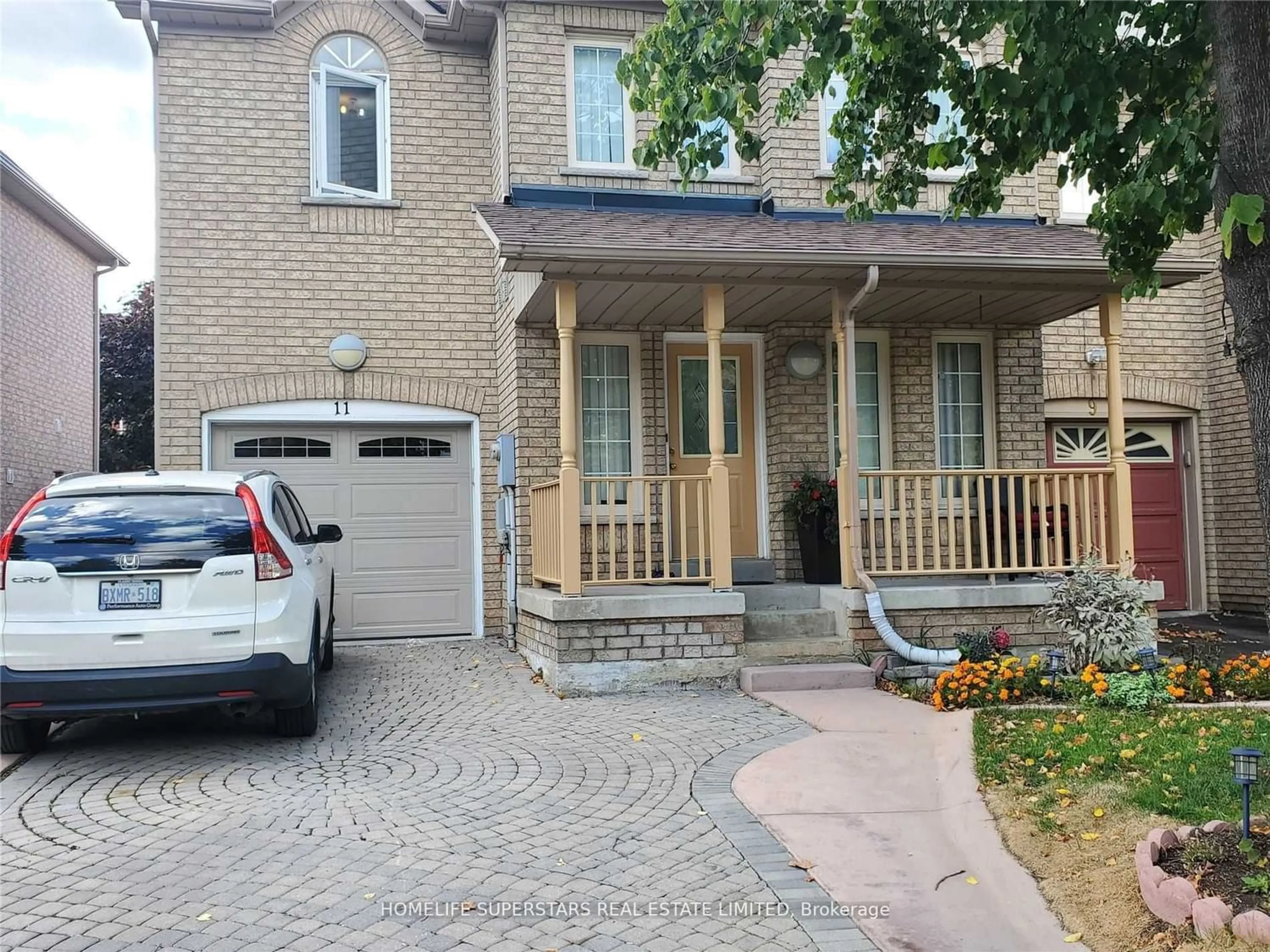 Home with brick exterior material for 11 Giraffe Ave, Brampton Ontario L6R 1Y8