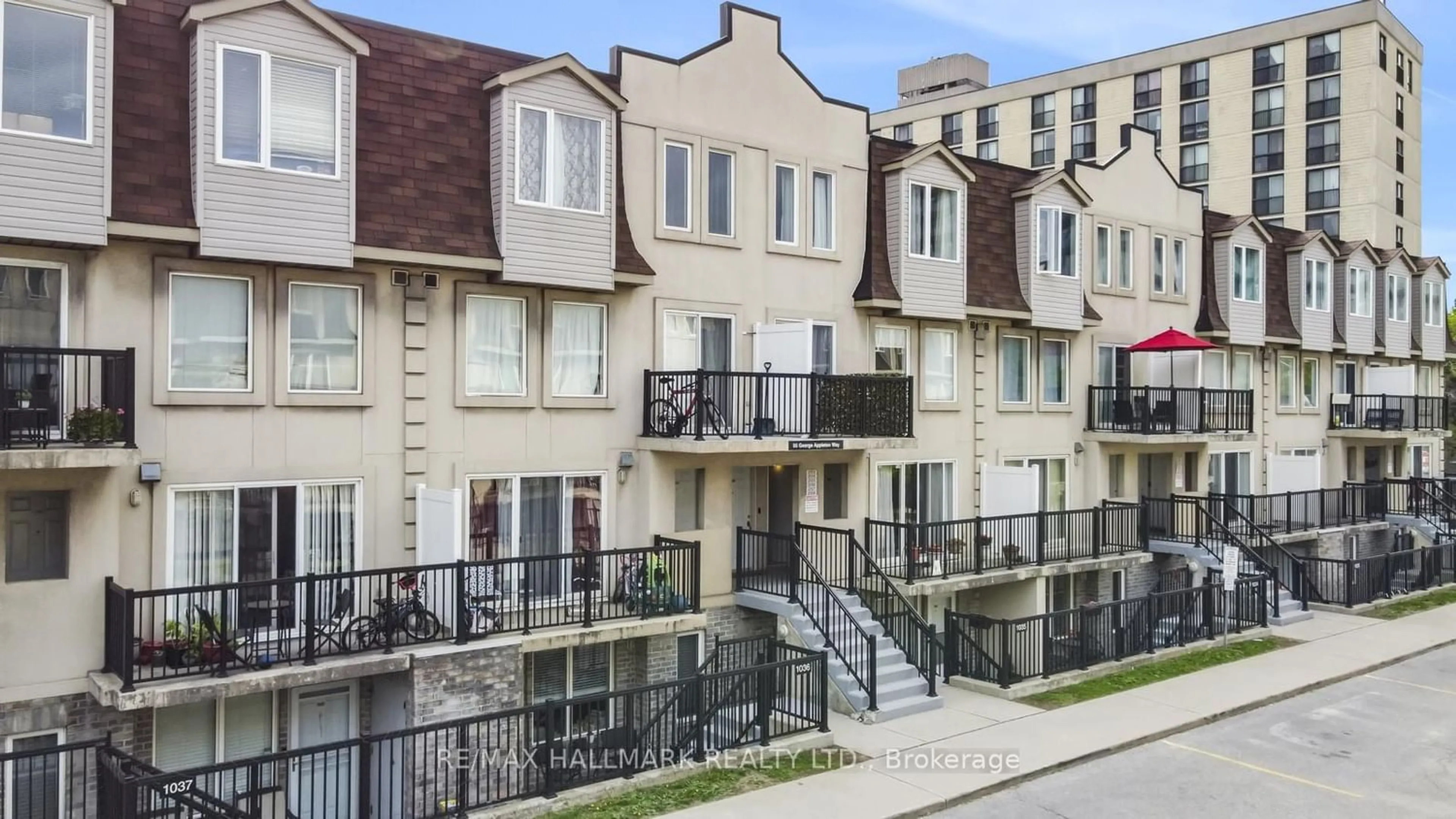 A pic from exterior of the house or condo for 55 George Appleton Way #2104, Toronto Ontario M3M 0A2