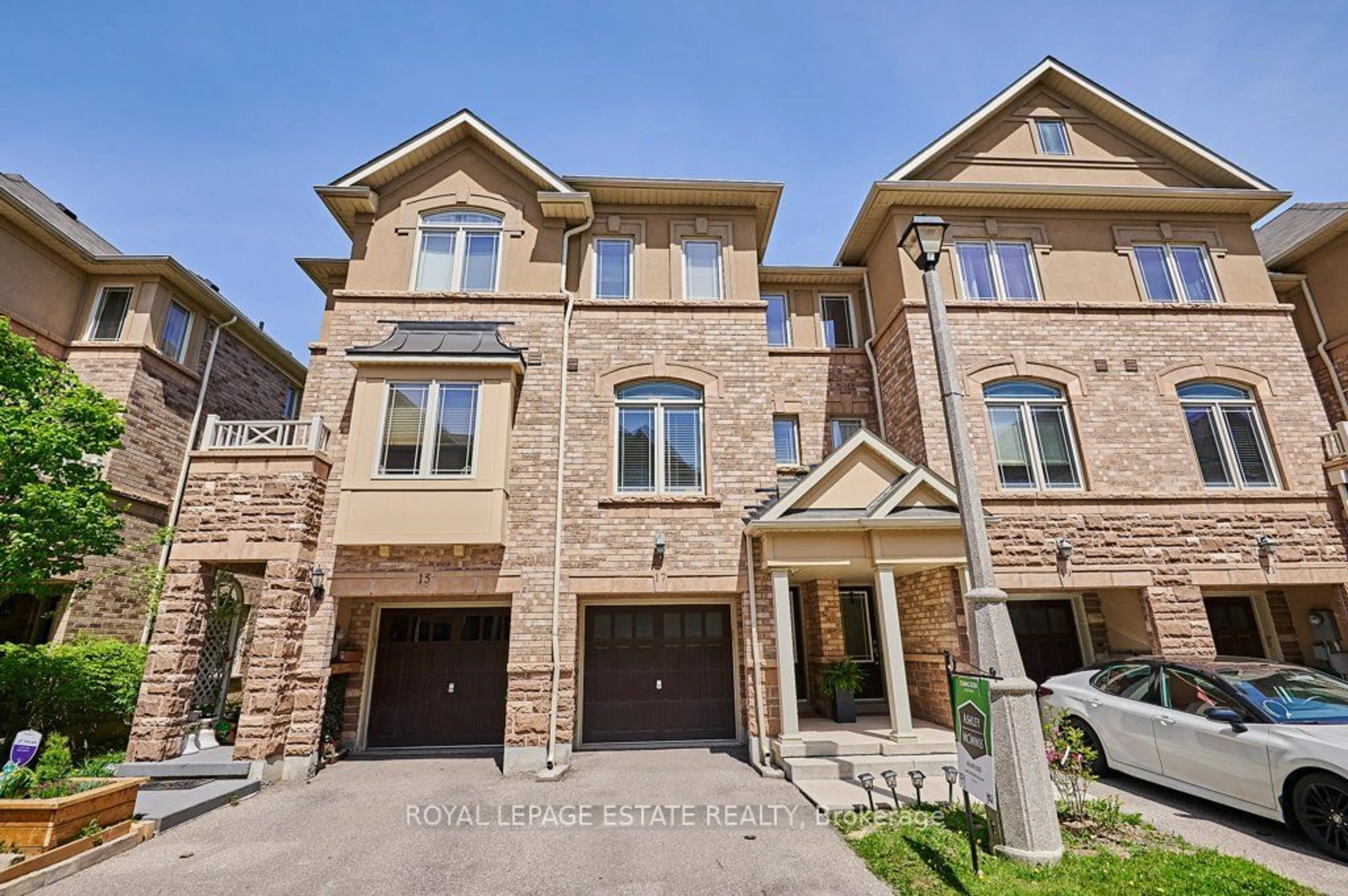 A pic from exterior of the house or condo for 6625 Falconer Dr #17, Mississauga Ontario L5N 0C7