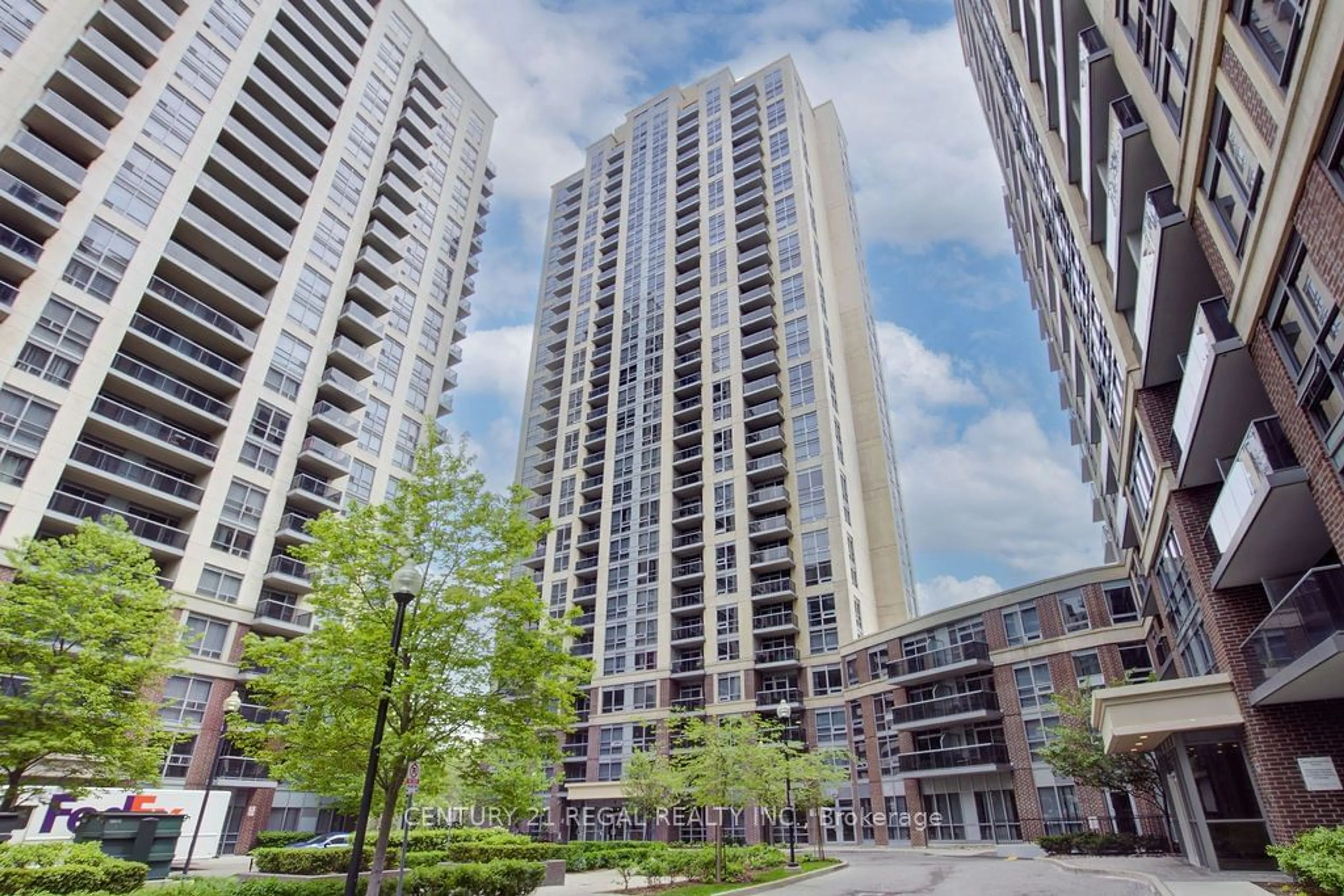 A pic from exterior of the house or condo for 3 Michael Power Pl #2409, Toronto Ontario M9A 0A2