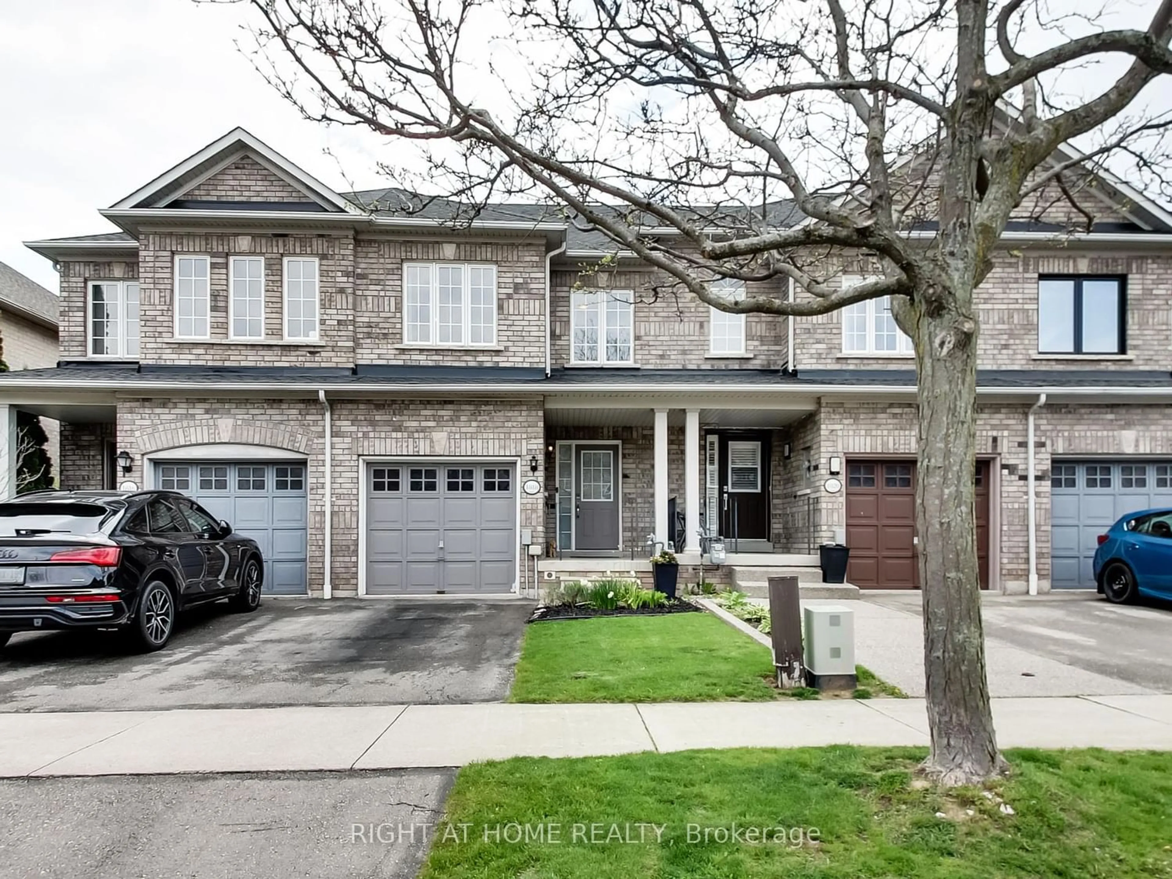 Home with brick exterior material for 1818 Mccoy Ave, Burlington Ontario L7L 7M1