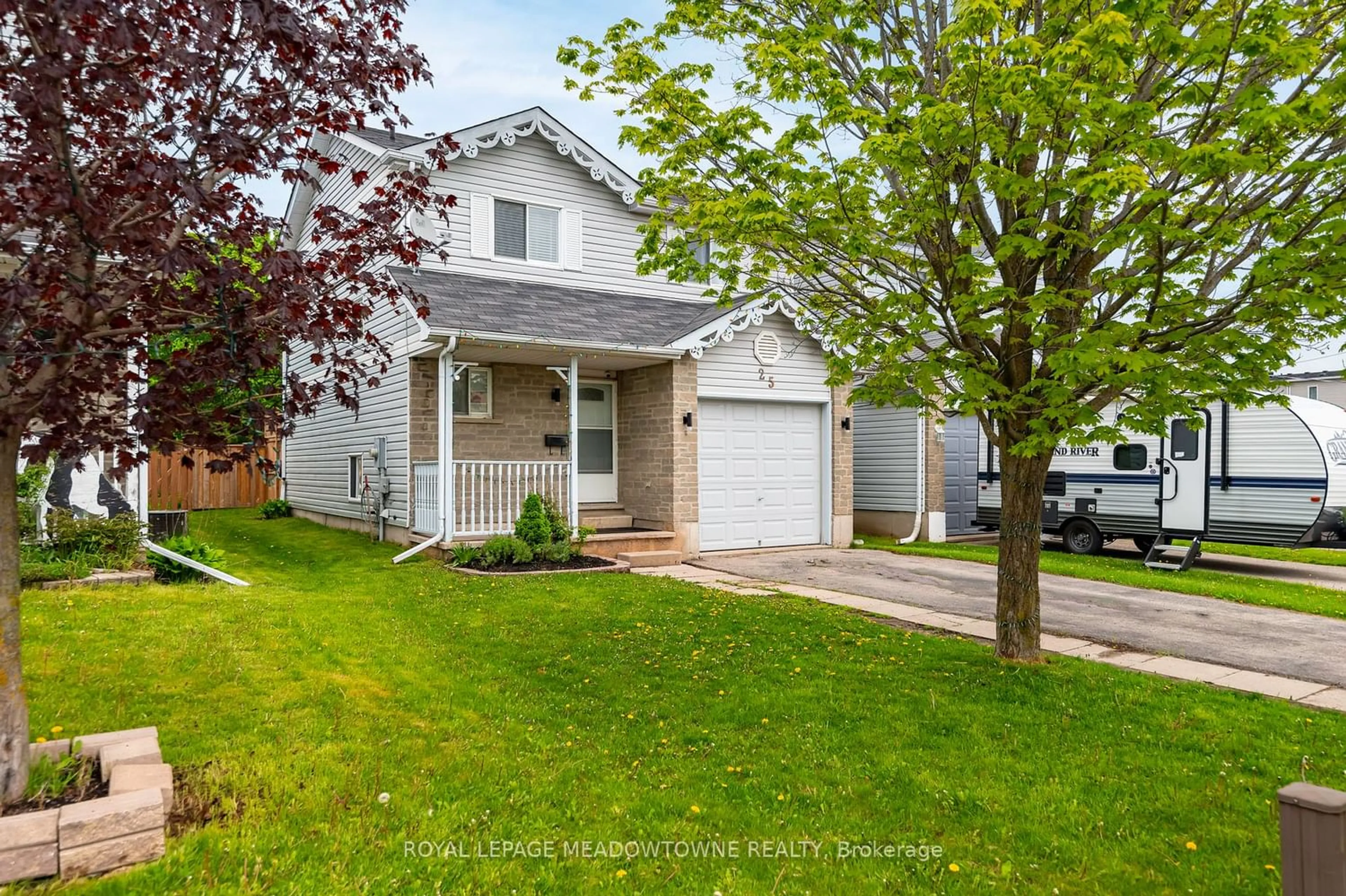 Frontside or backside of a home for 25 Green St, Orangeville Ontario L9W 2L1