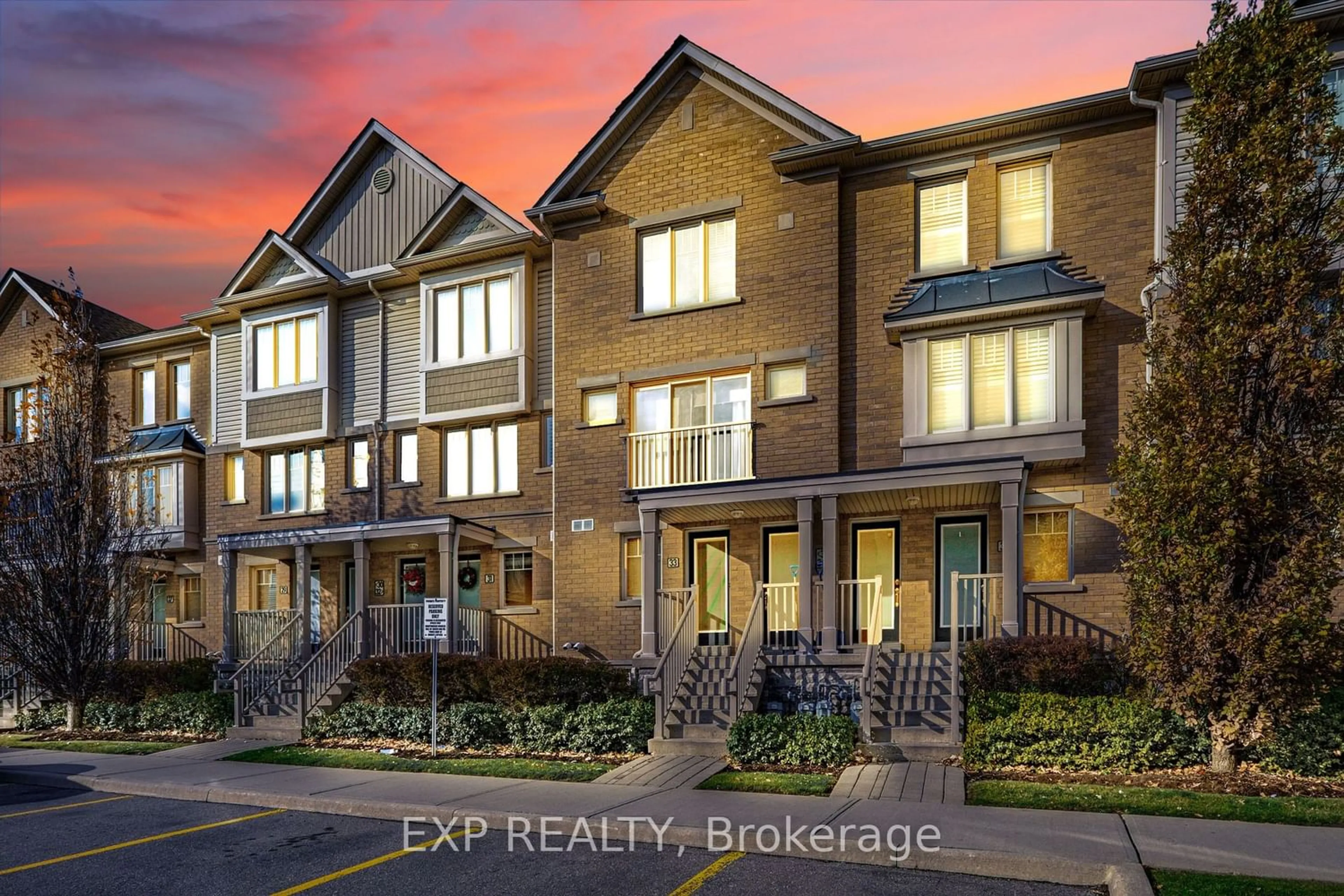 A pic from exterior of the house or condo for 3250 Bentley Dr #33, Mississauga Ontario L5M 0P7