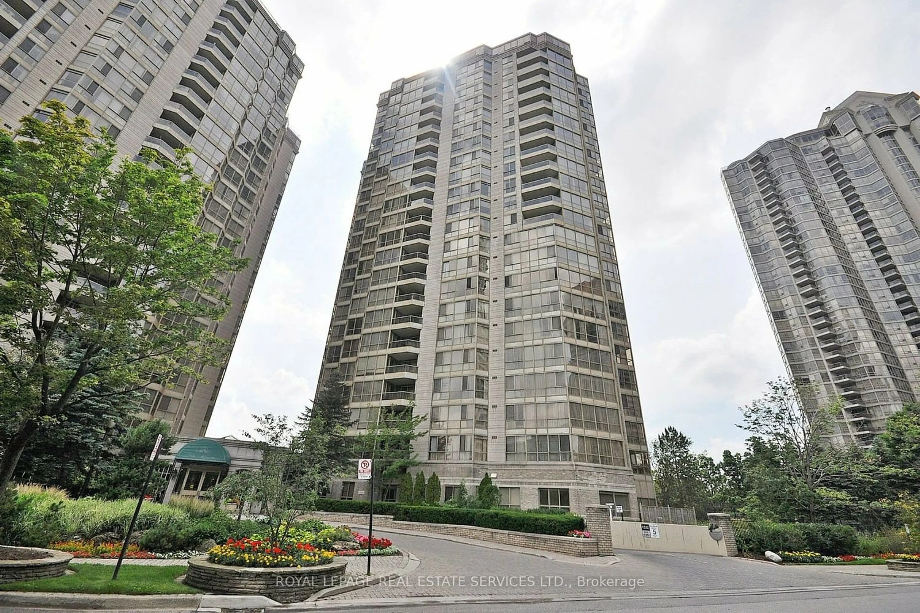 A pic from exterior of the house or condo for 55 Kingsbridge Garden Circ #1607, Mississauga Ontario L5R 1Y1