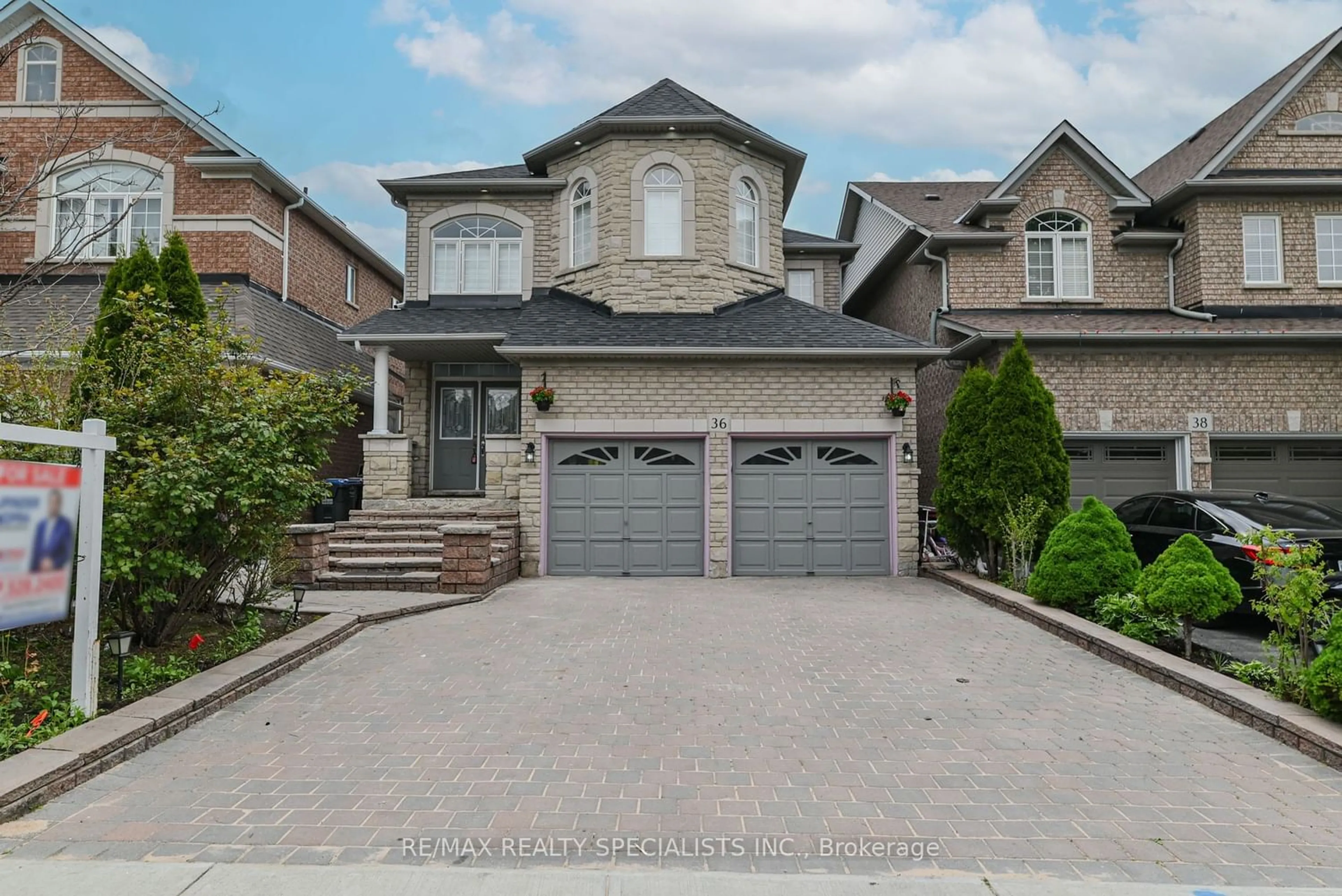 Frontside or backside of a home for 36 Blue Diamond Dr, Brampton Ontario L6S 6J2