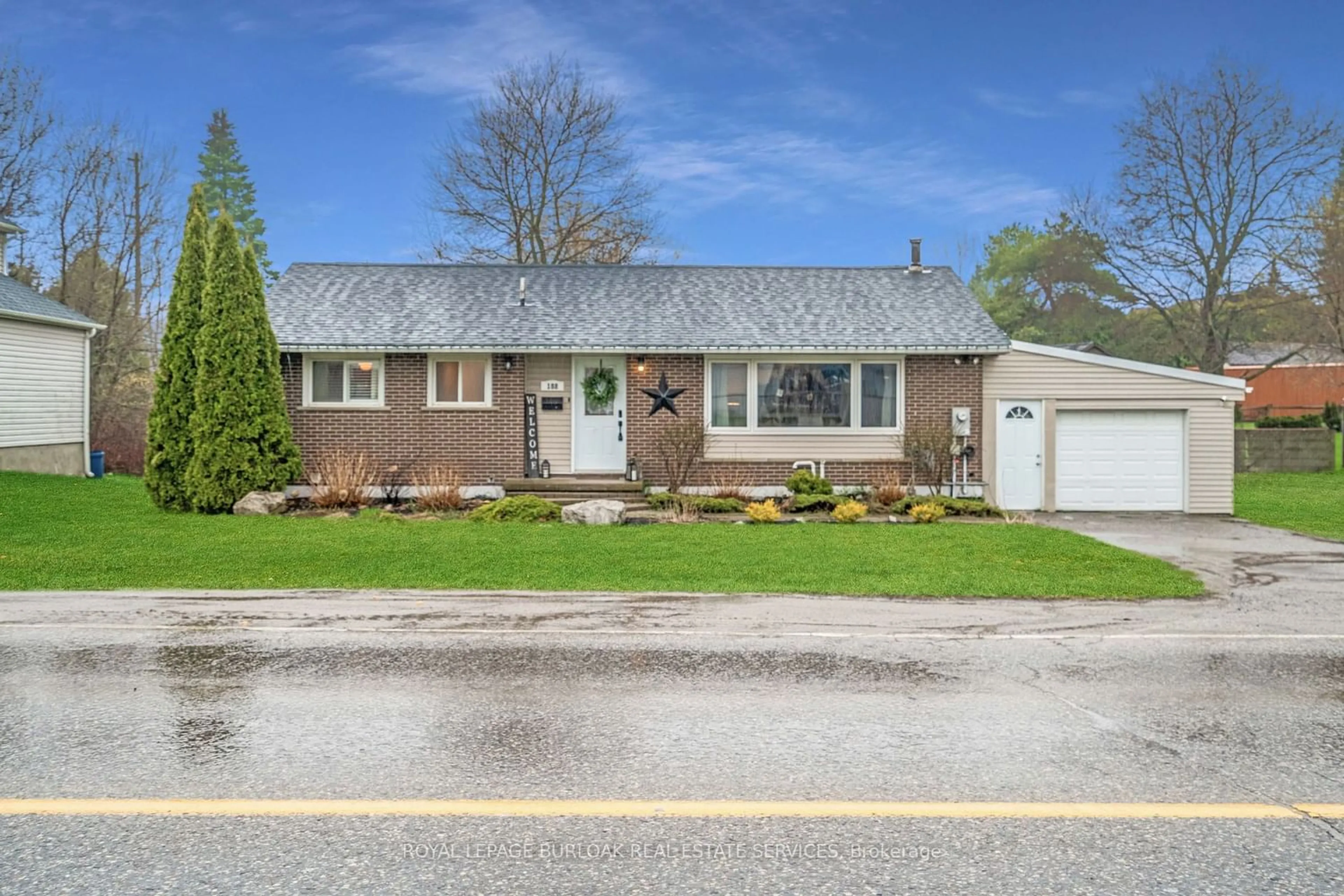 Frontside or backside of a home for 188 Main St, Halton Hills Ontario L7J 1W8
