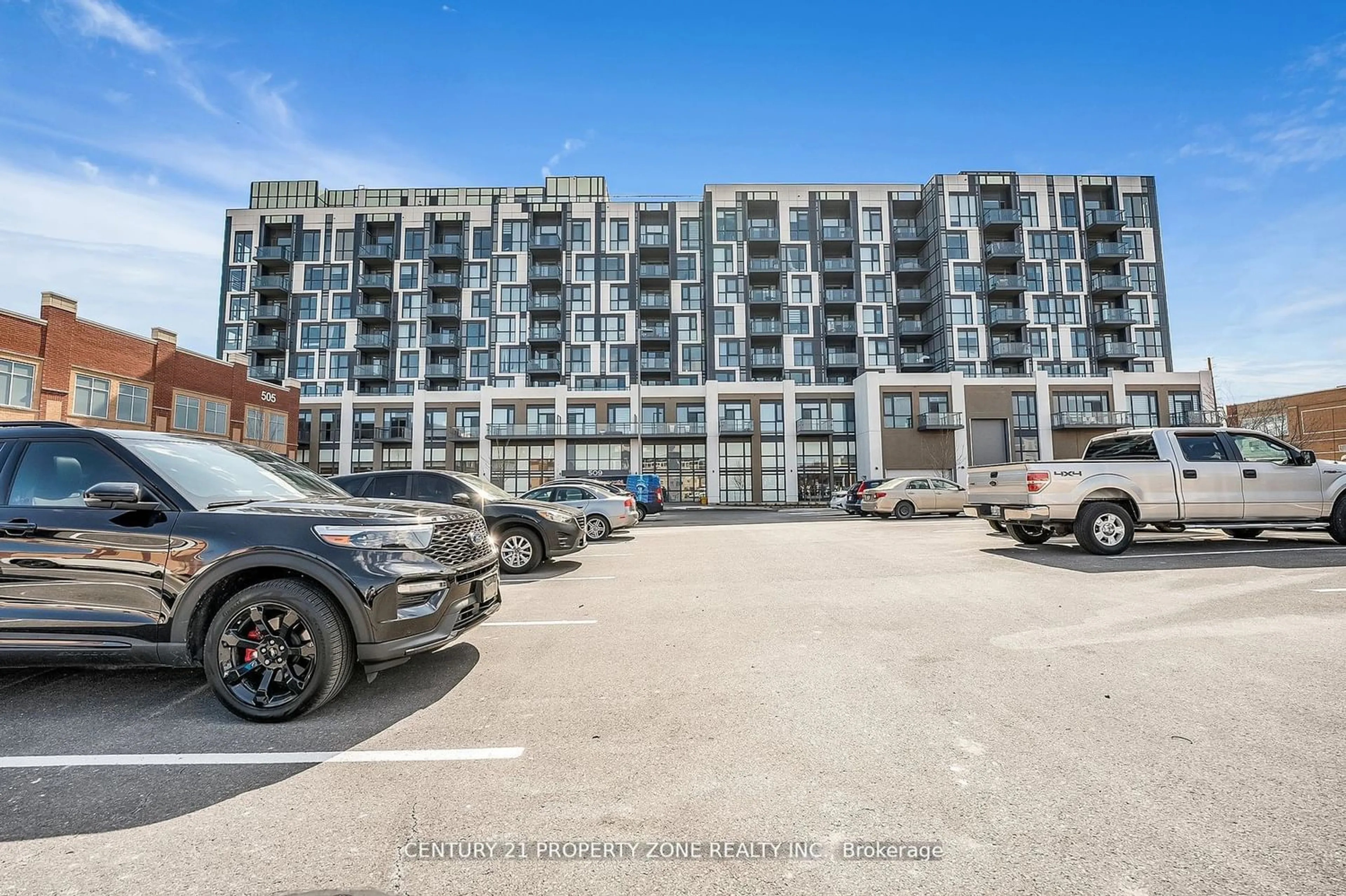 A pic from exterior of the house or condo for 509 Dundas St #417, Oakville Ontario L6M 5P2
