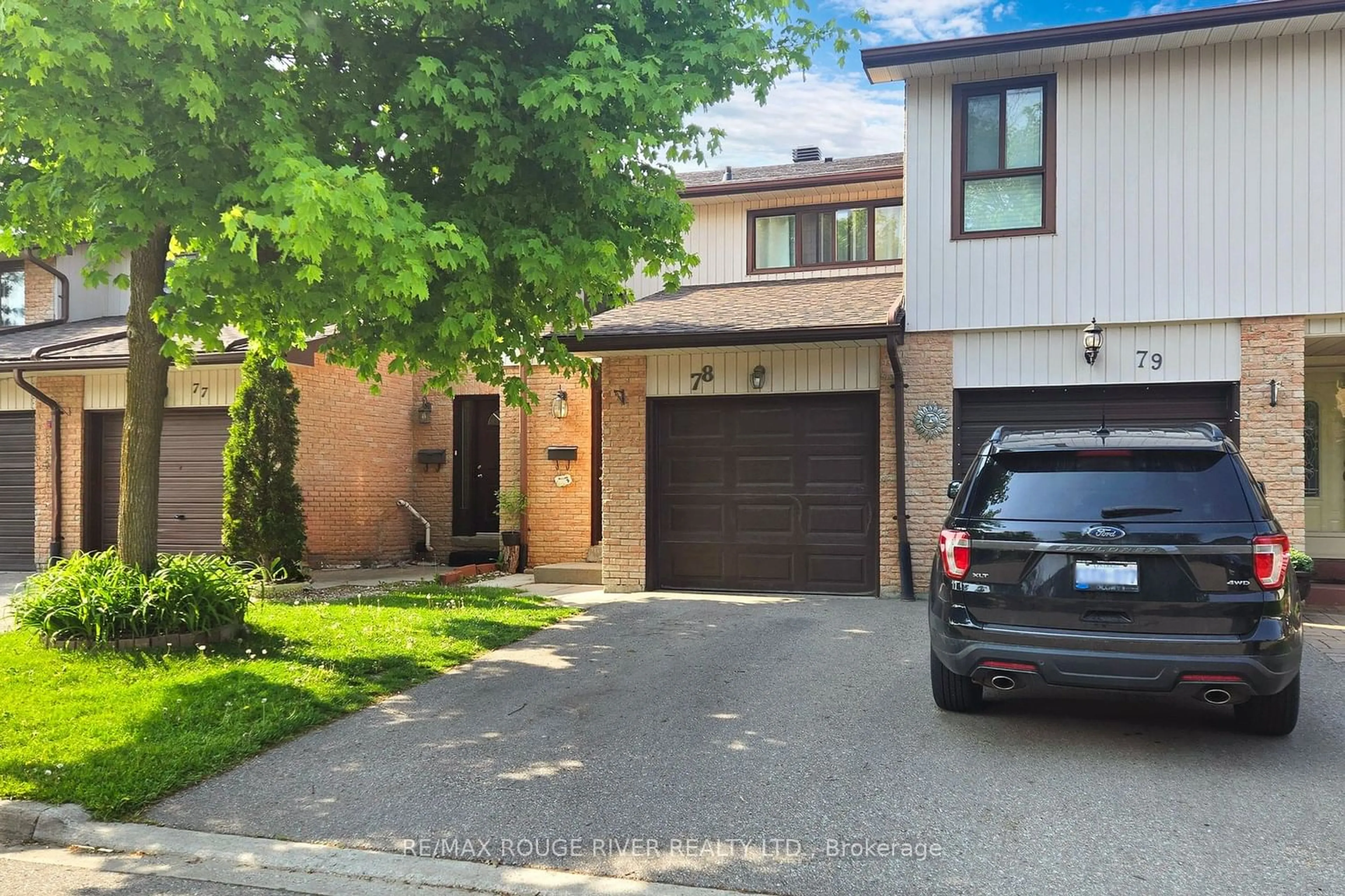 A pic from exterior of the house or condo for 78 Dawson Cres, Brampton Ontario L6V 3M6