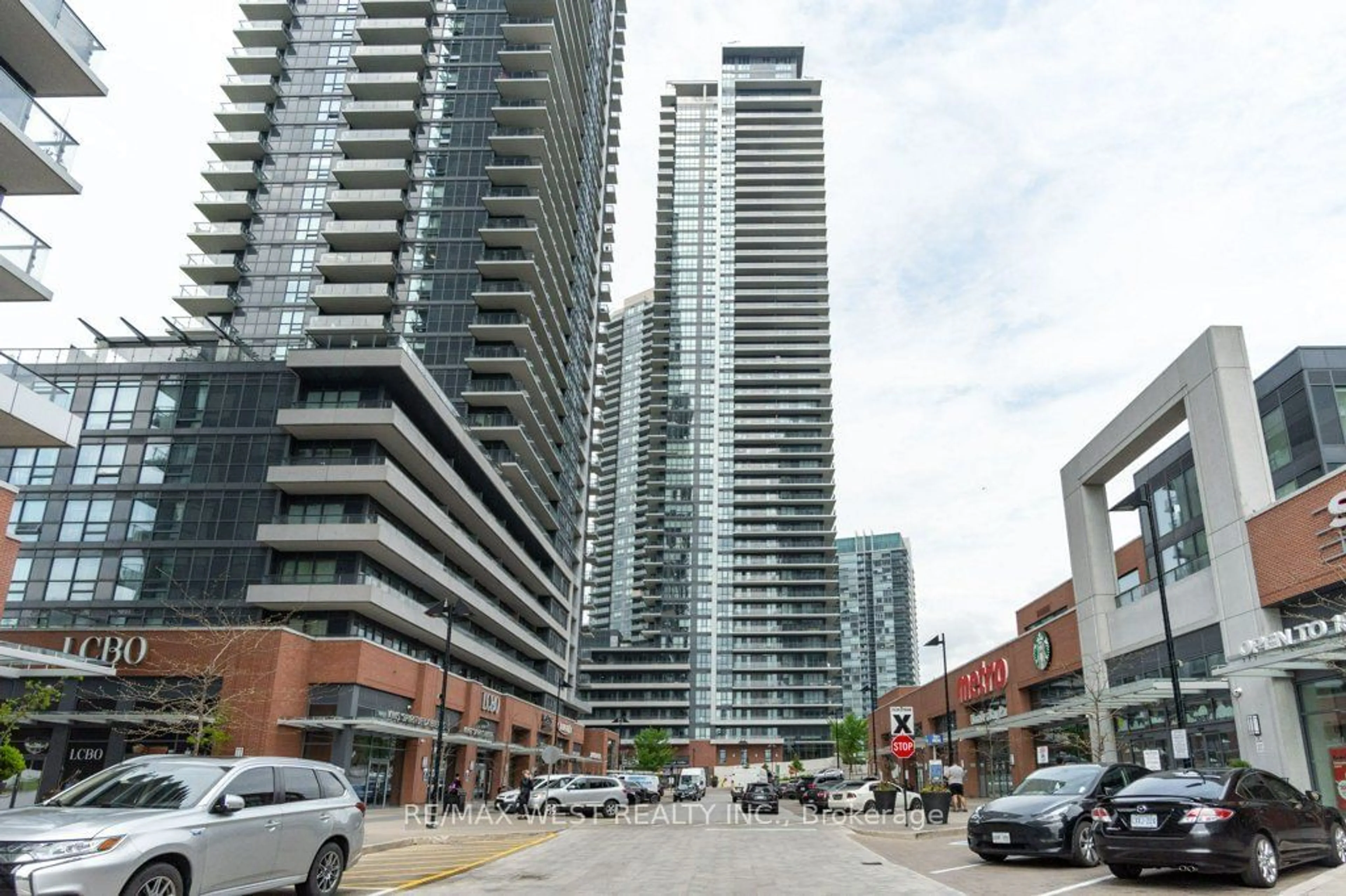 A pic from exterior of the house or condo for 10 Park Lawn Rd #2508, Toronto Ontario M8V 0H9