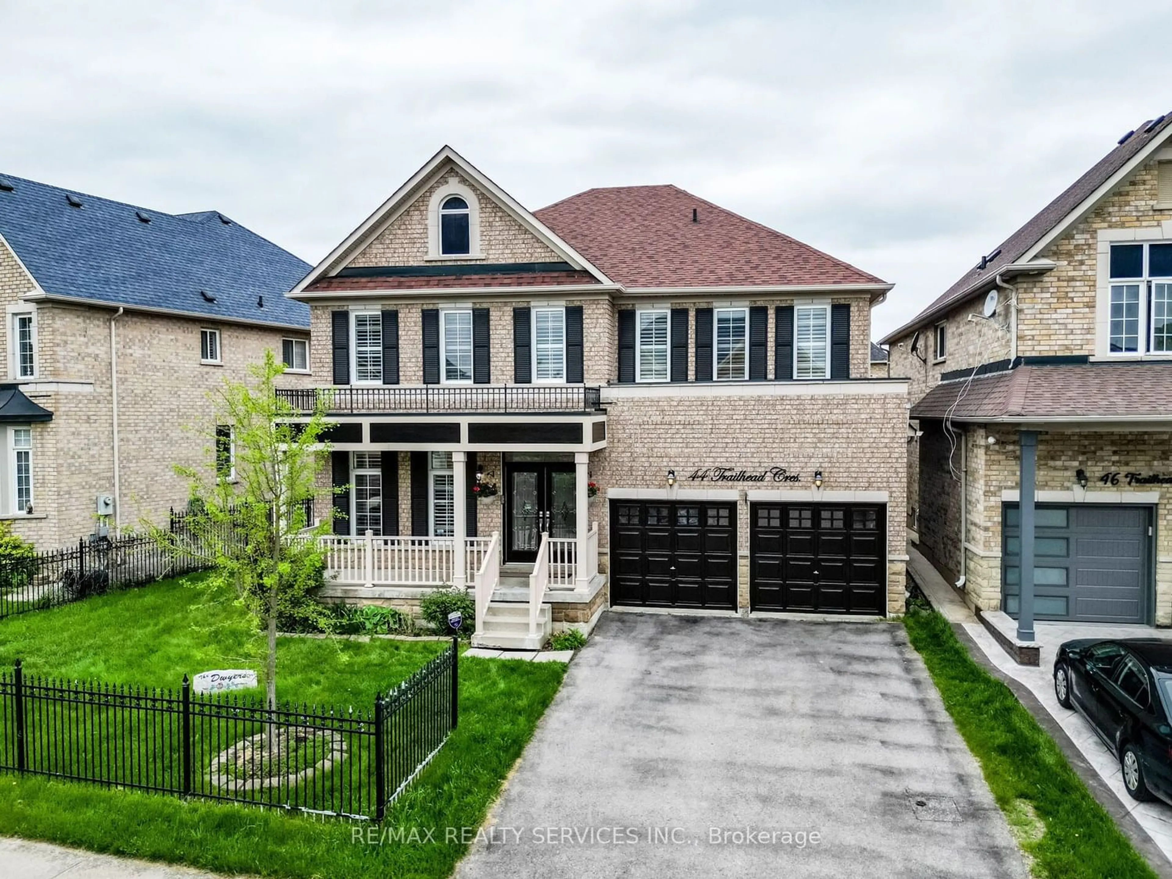 Home with brick exterior material for 44 Trailhead Cres, Brampton Ontario L6R 3H3