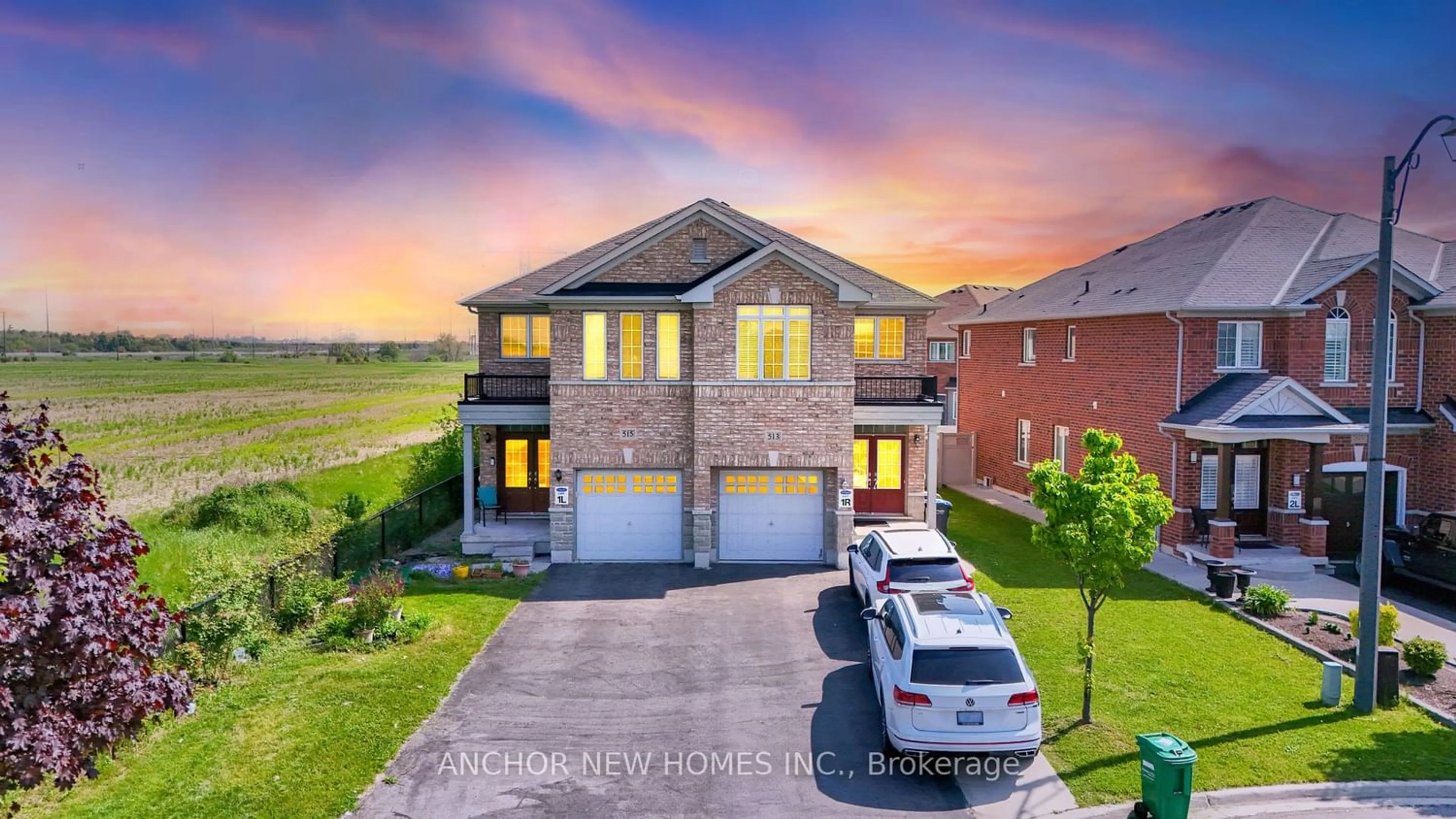Home with brick exterior material for 515 Meadowridge Crt, Mississauga Ontario L5W 0E8