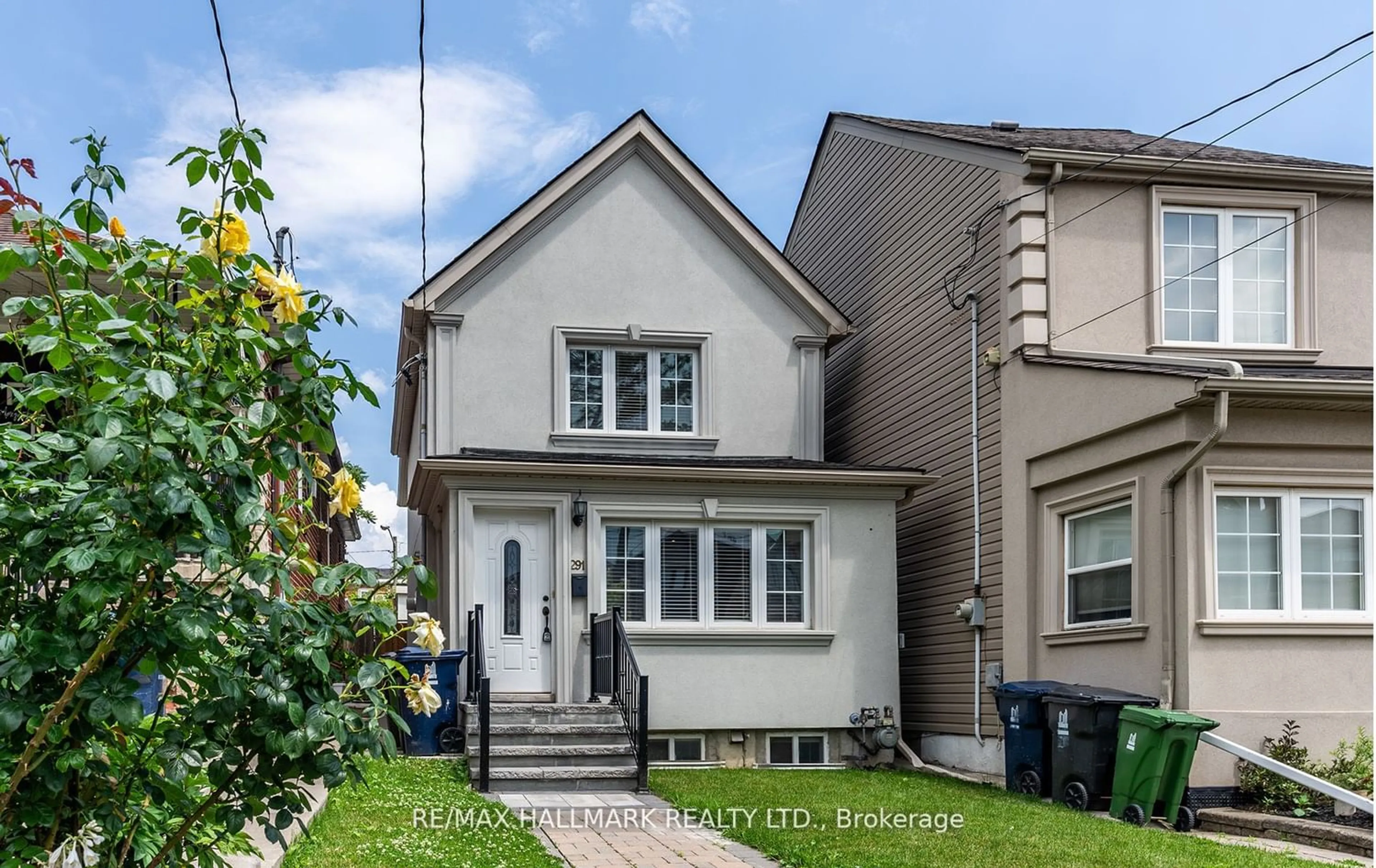 Frontside or backside of a home for 291 Boon Ave, Toronto Ontario M6E 4A2