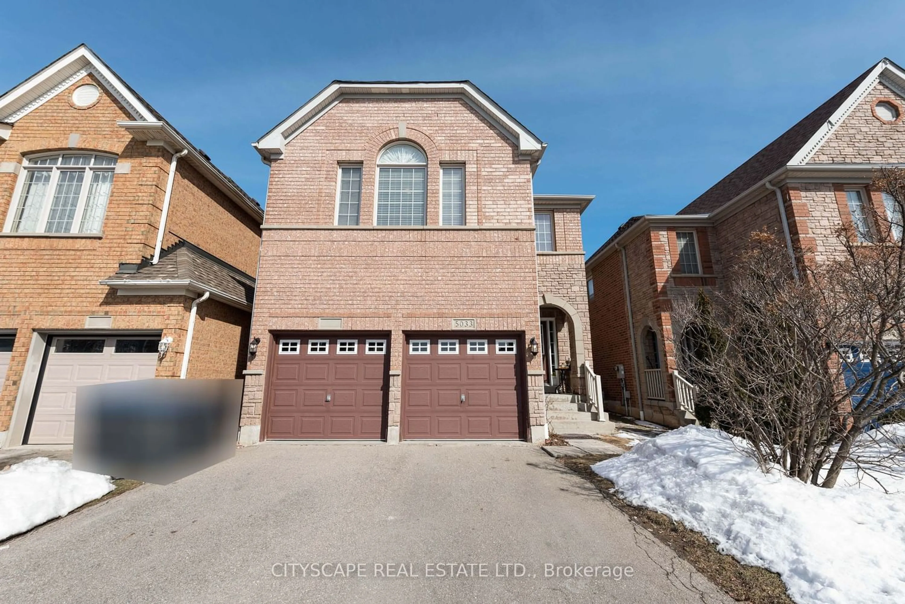 Home with brick exterior material for 5033 Dubonet Dr, Mississauga Ontario L5M 7X1