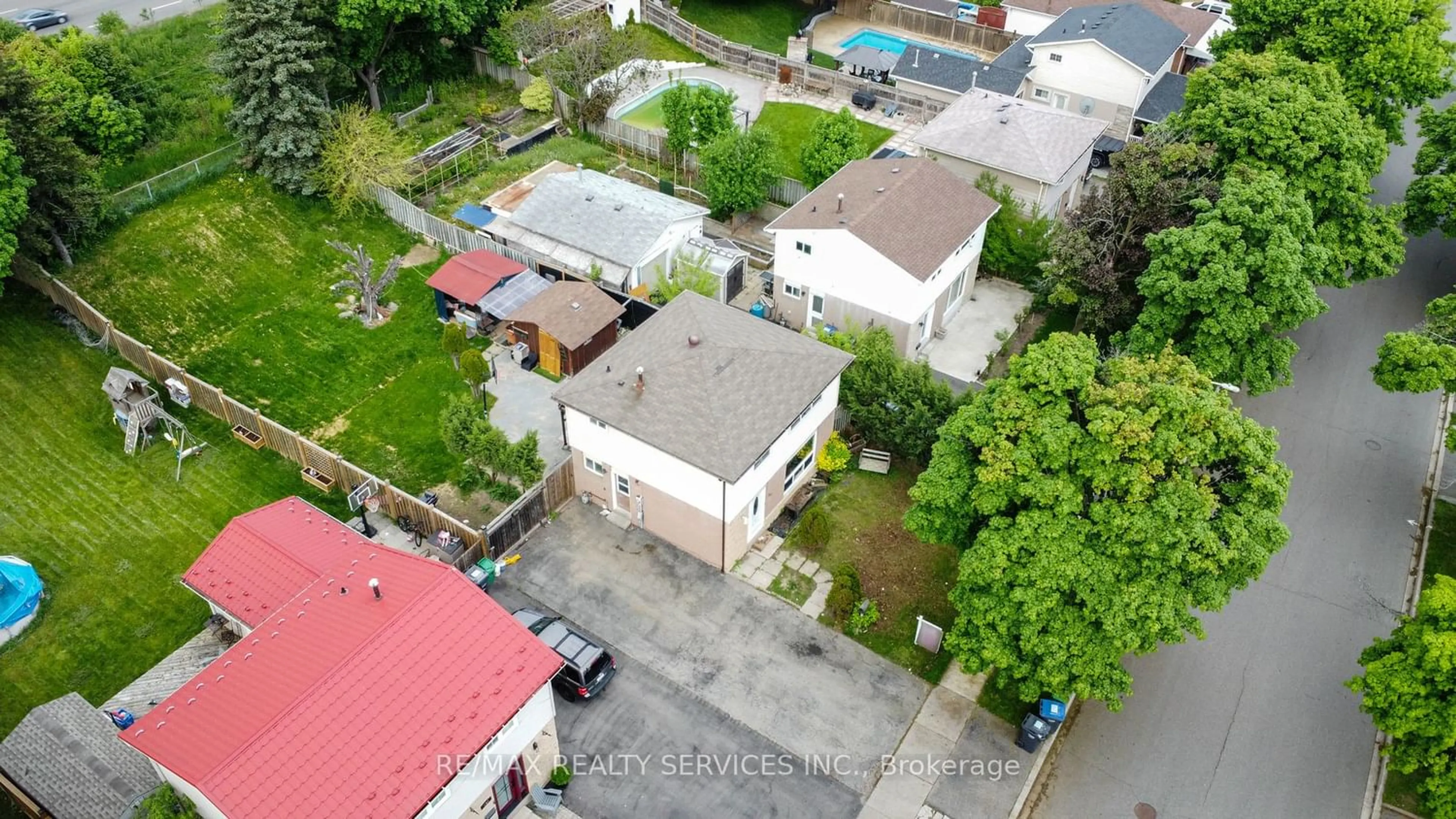 Frontside or backside of a home for 231 Archdekin Dr, Brampton Ontario L6V 1Y8