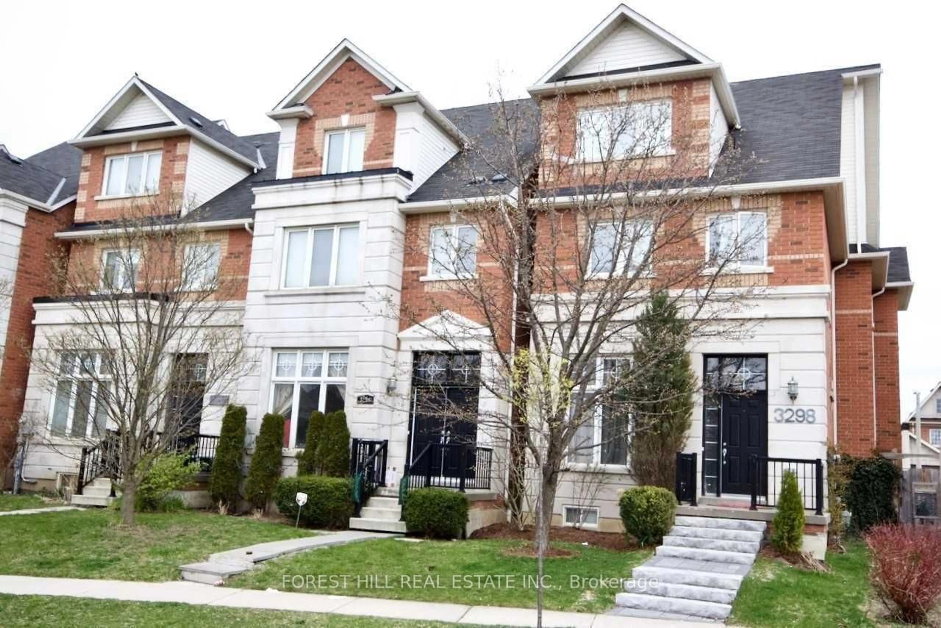 Home with brick exterior material for 3298 Flagstone Dr, Mississauga Ontario L5M 7T7