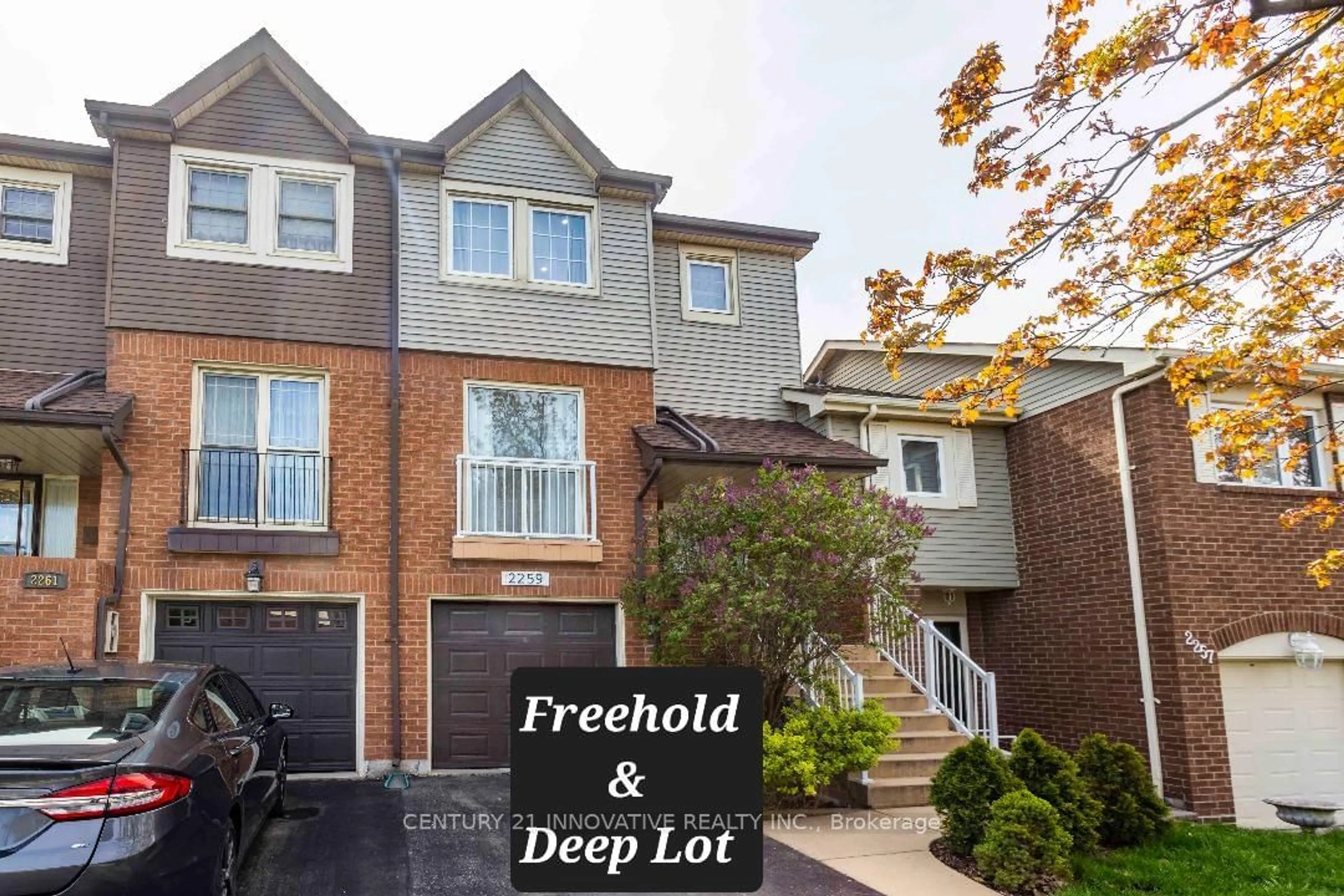 A pic from exterior of the house or condo for 2259 Munn's Ave, Oakville Ontario L6H 3M4