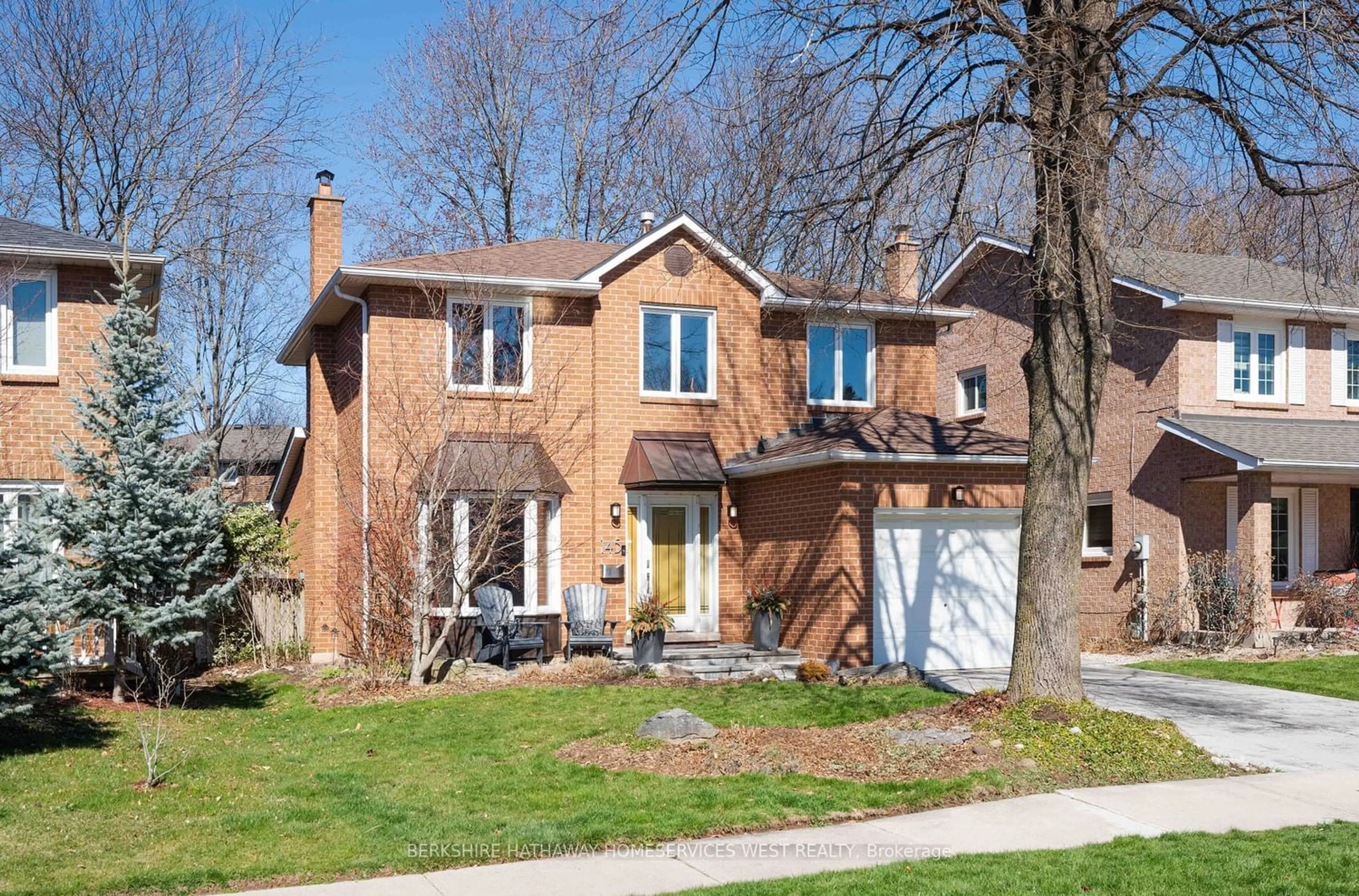 Home with brick exterior material for 145 Speyside Dr, Oakville Ontario L6L 5Y1