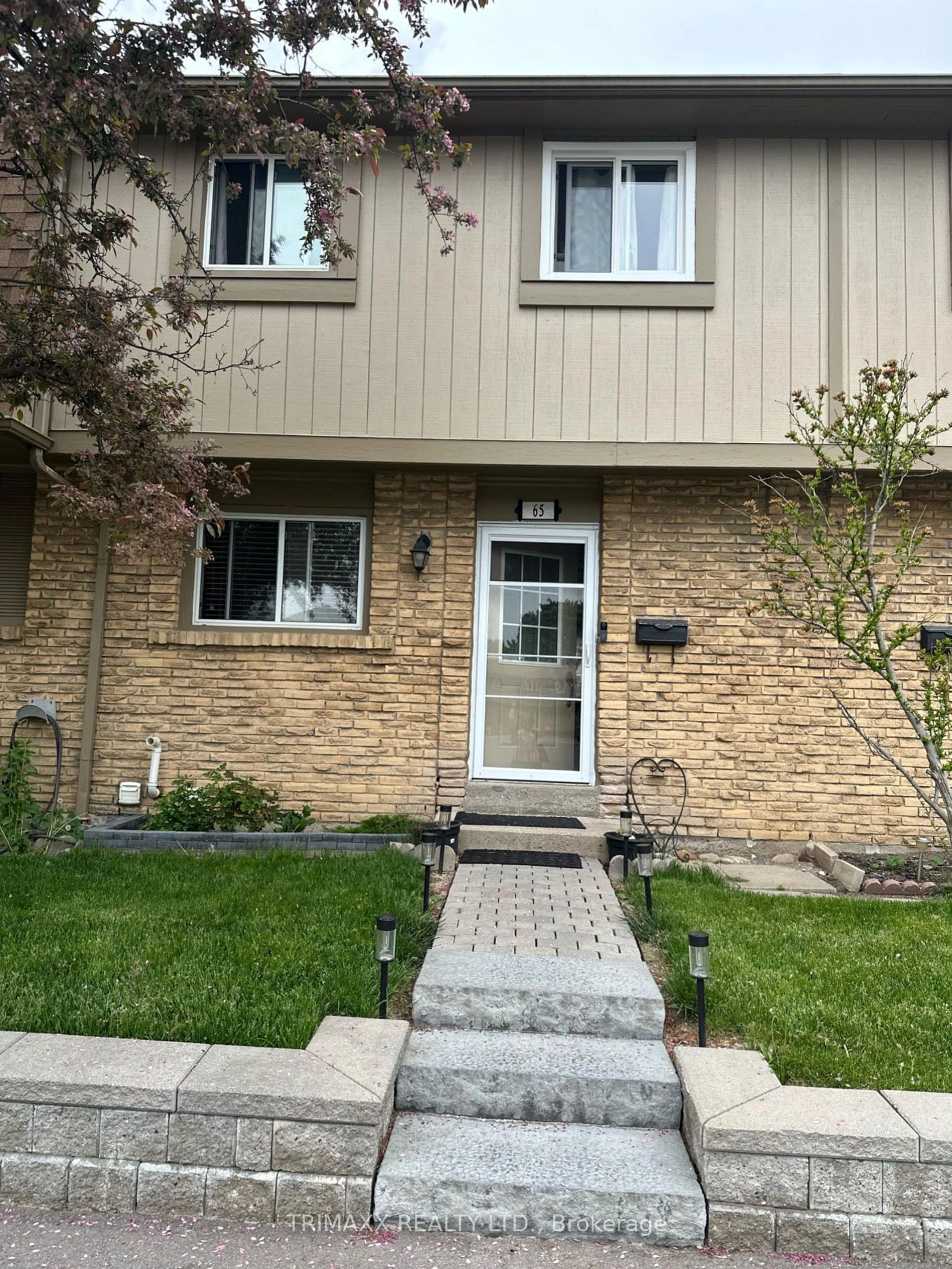 A pic from exterior of the house or condo for 81 Hansen Rd #65, Brampton Ontario L6V 3C7