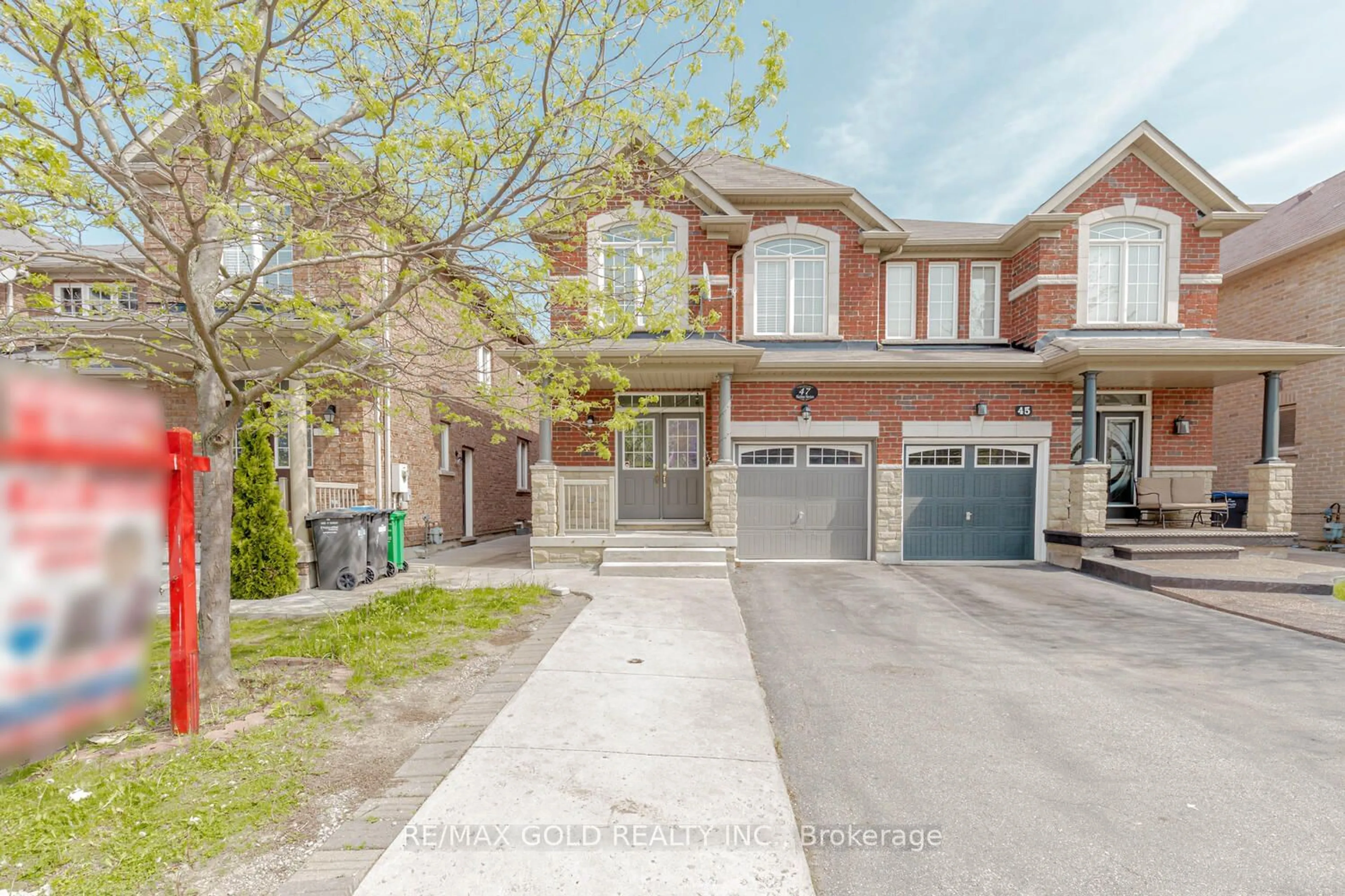 A pic from exterior of the house or condo for 47 Matthew Harrison St, Brampton Ontario L6P 3H3