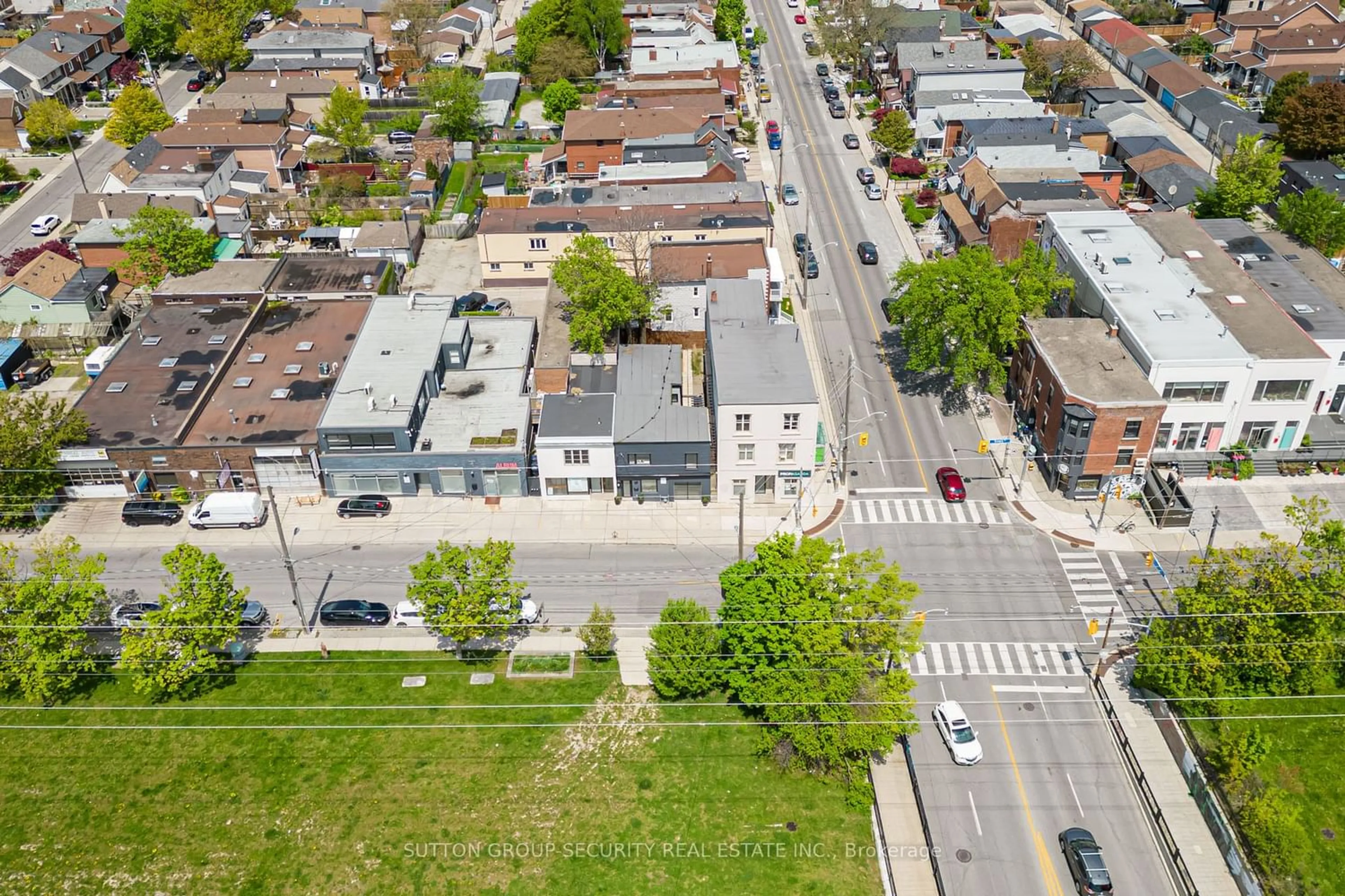 A view of a street for 86 Geary Ave, Toronto Ontario M6H 2B6