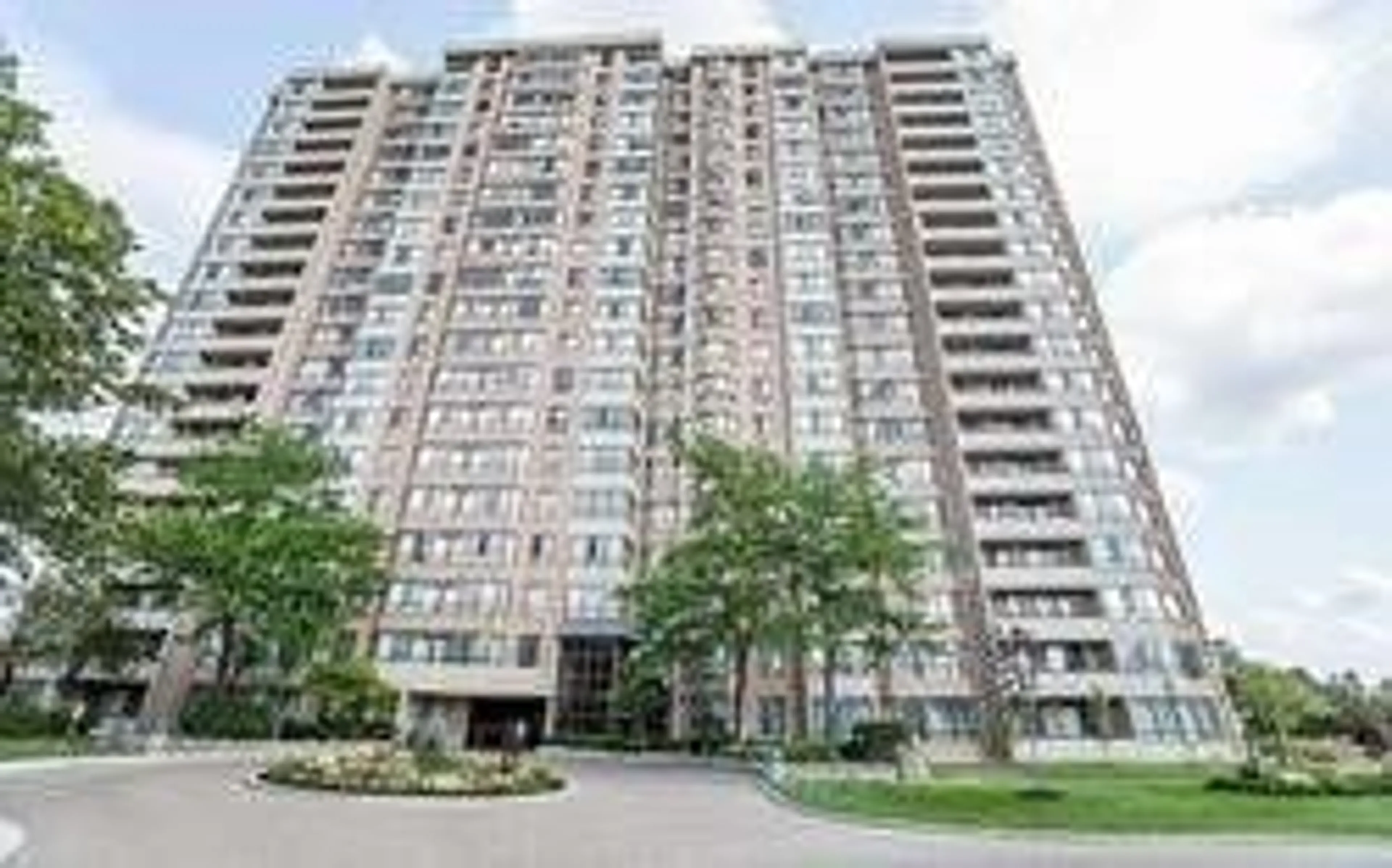 A pic from exterior of the house or condo for 100 County Crt #705, Brampton Ontario L6W 3X1