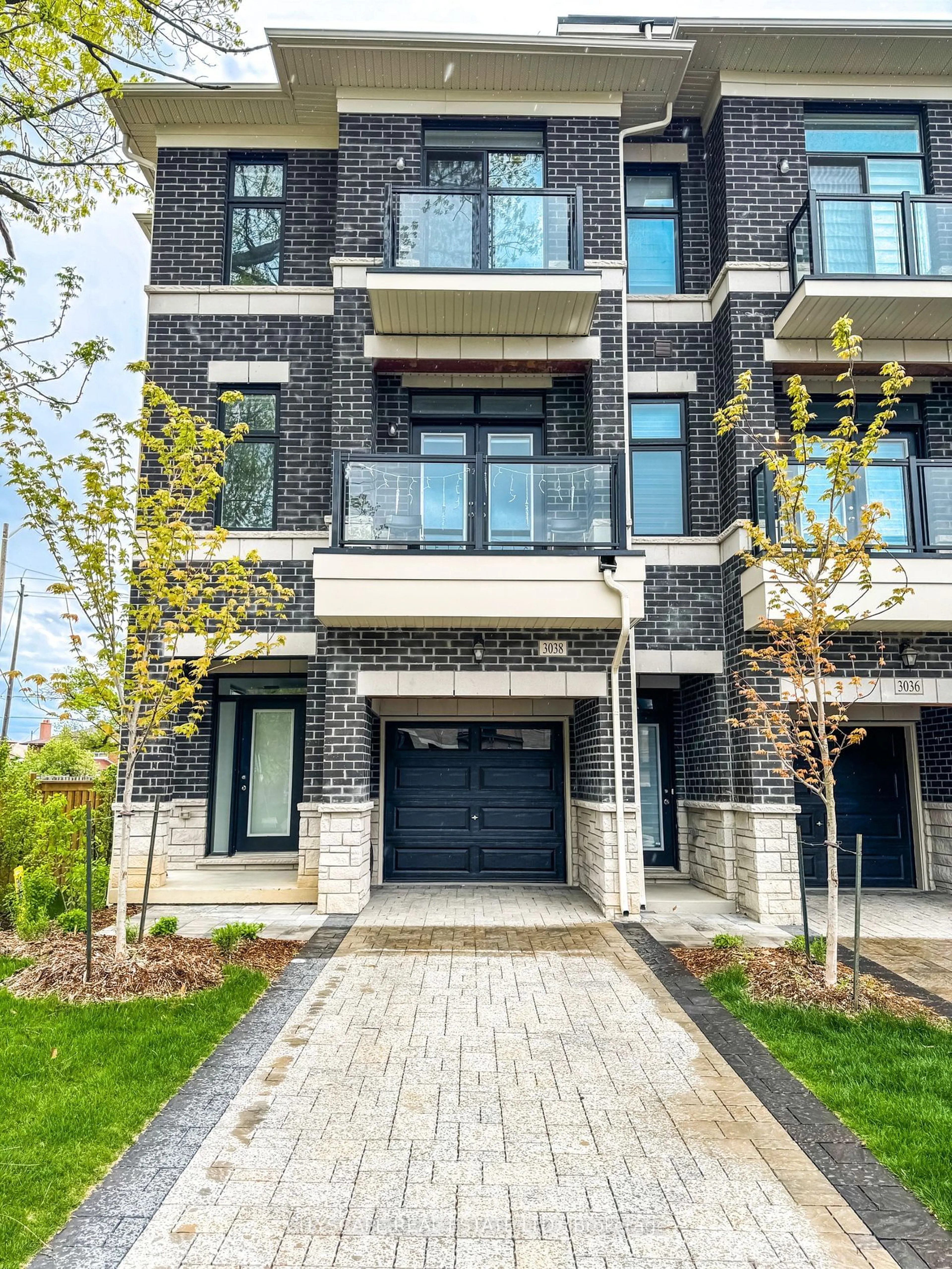 A pic from exterior of the house or condo for 3038 Islington Ave, Toronto Ontario M9L 0A6