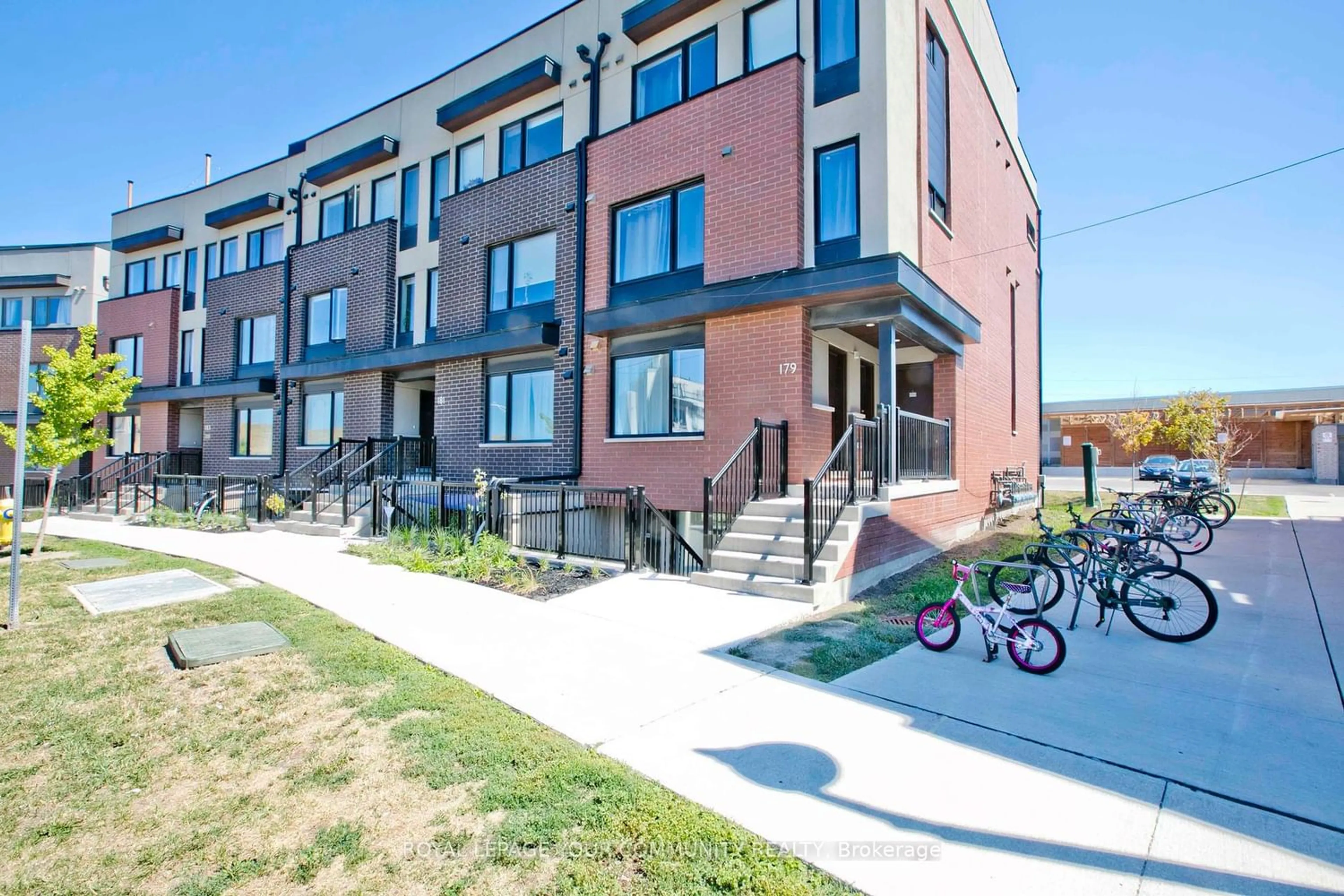 A pic from exterior of the house or condo for 179 William Duncan Rd #2, Toronto Ontario M3K 0B5