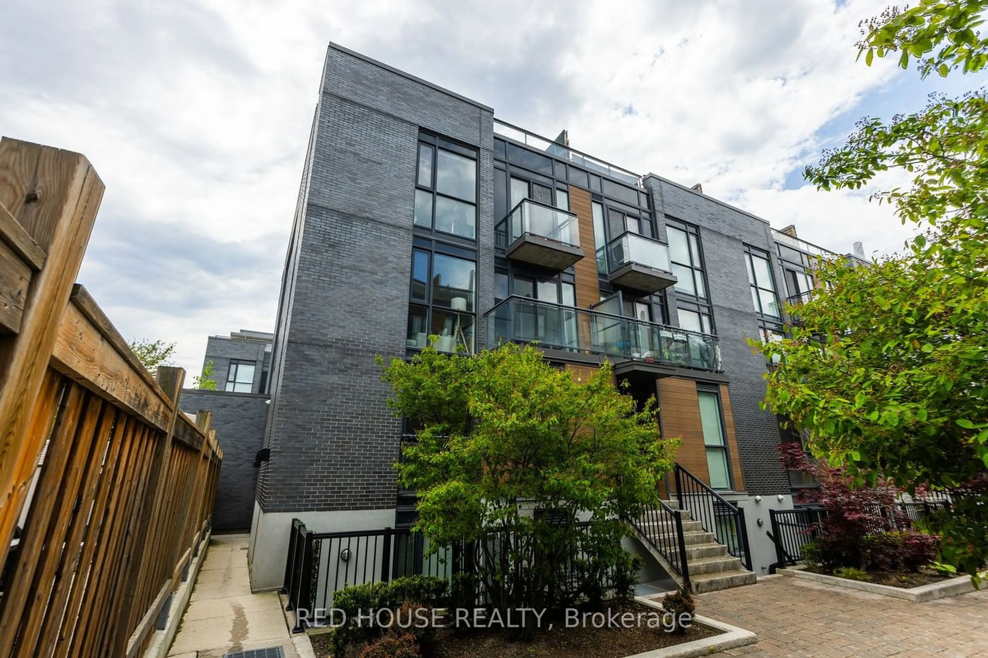 A pic from exterior of the house or condo for 5 Sousa Mendes St #403, Toronto Ontario M6P 0A8