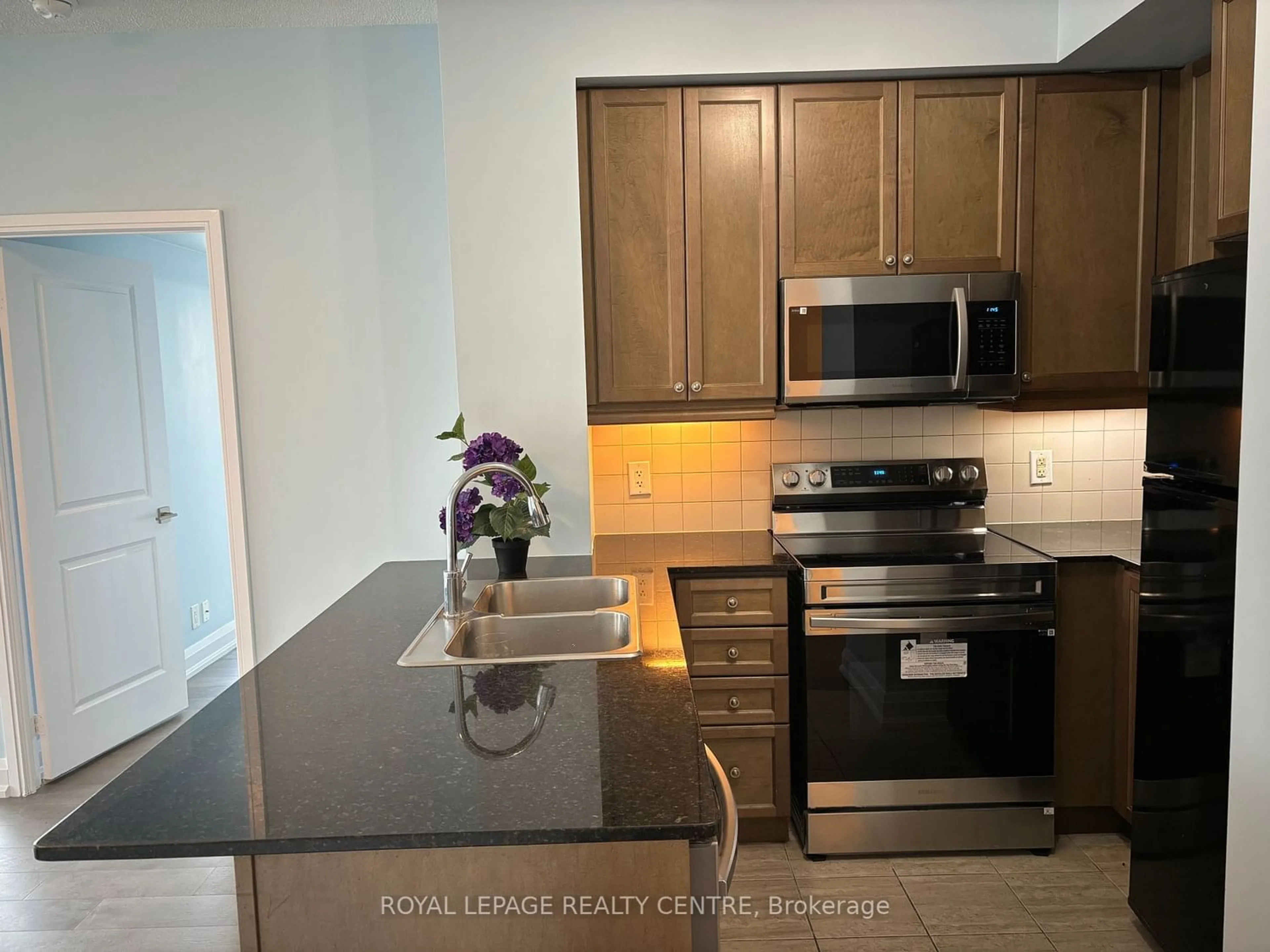 Standard kitchen for 60 Absolute Ave #1103, Mississauga Ontario L4Z 0A9