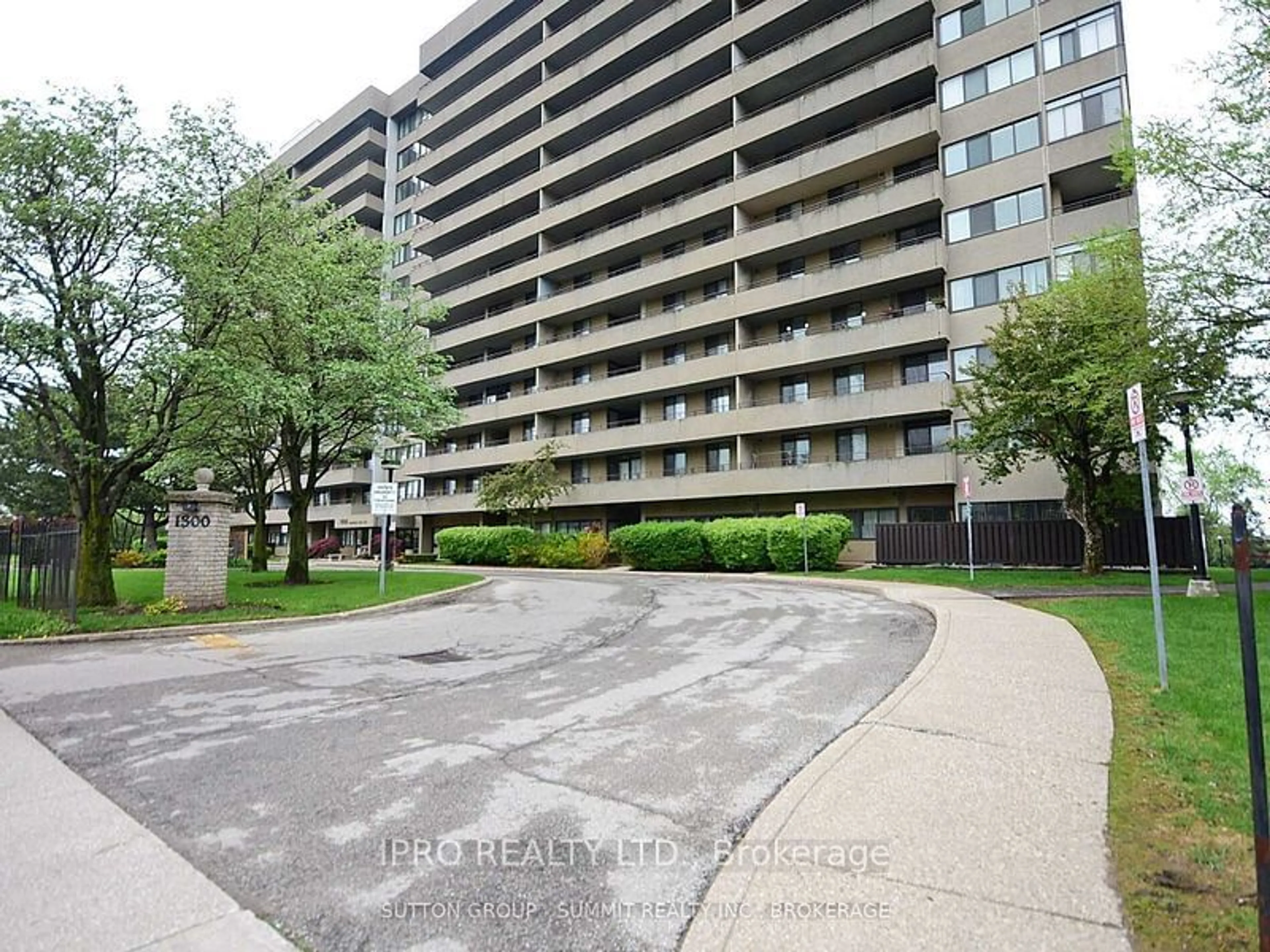 A pic from exterior of the house or condo for 1300 Mississauga Vly Blvd #211, Mississauga Ontario L5A 3S8