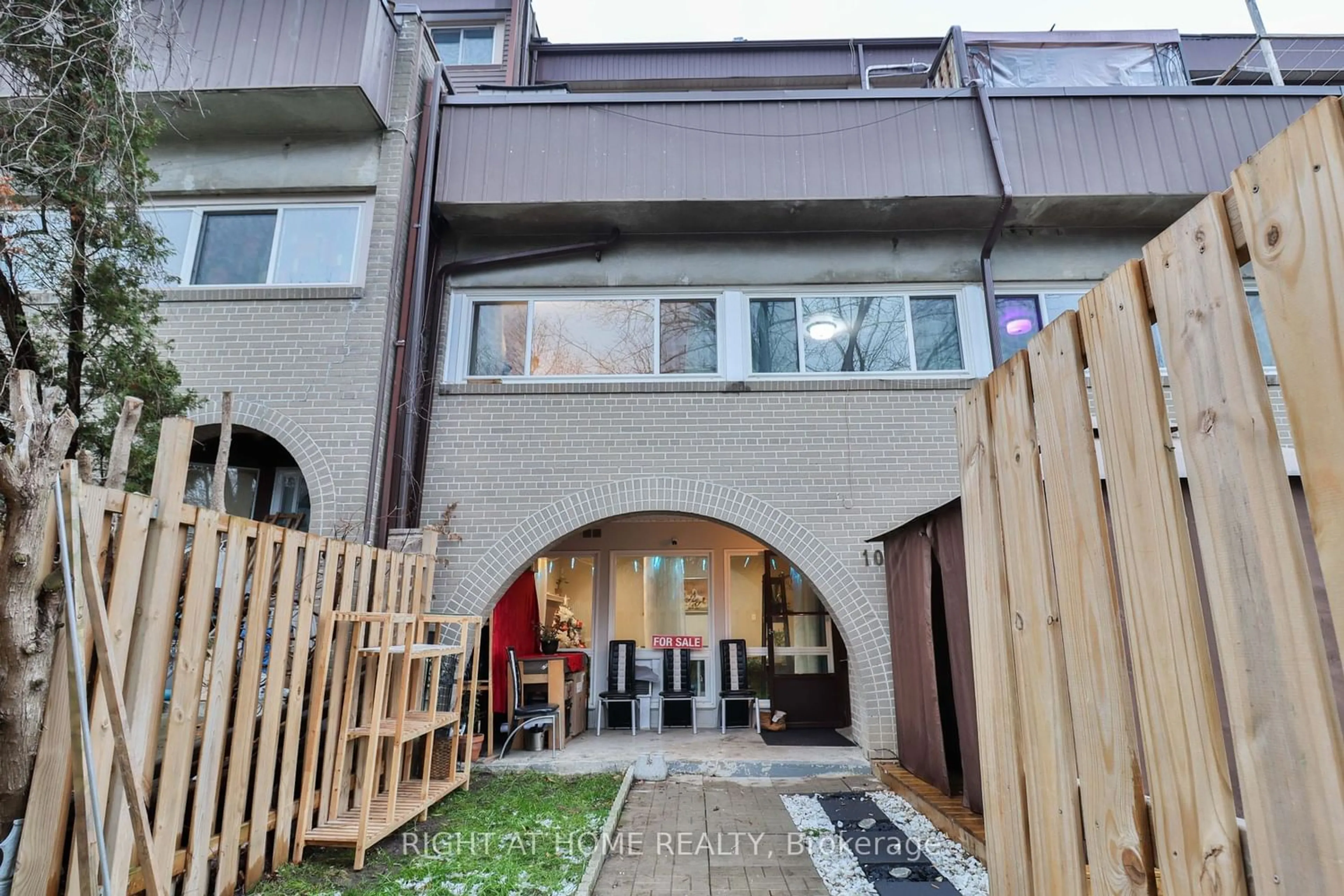 Other indoor space for 19 London Green Crt #103, Toronto Ontario M3N 1K3
