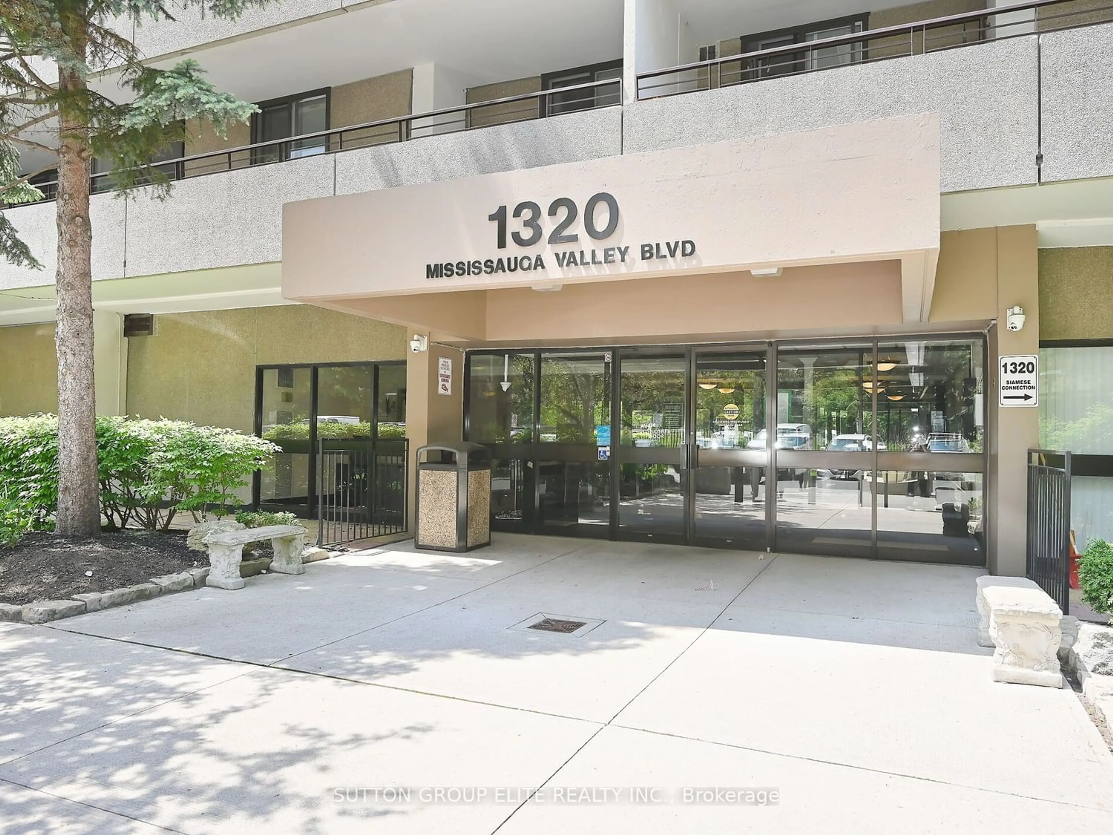 Outside view for 1320 Mississauga Valley Blvd #917, Mississauga Ontario L5A 3S9