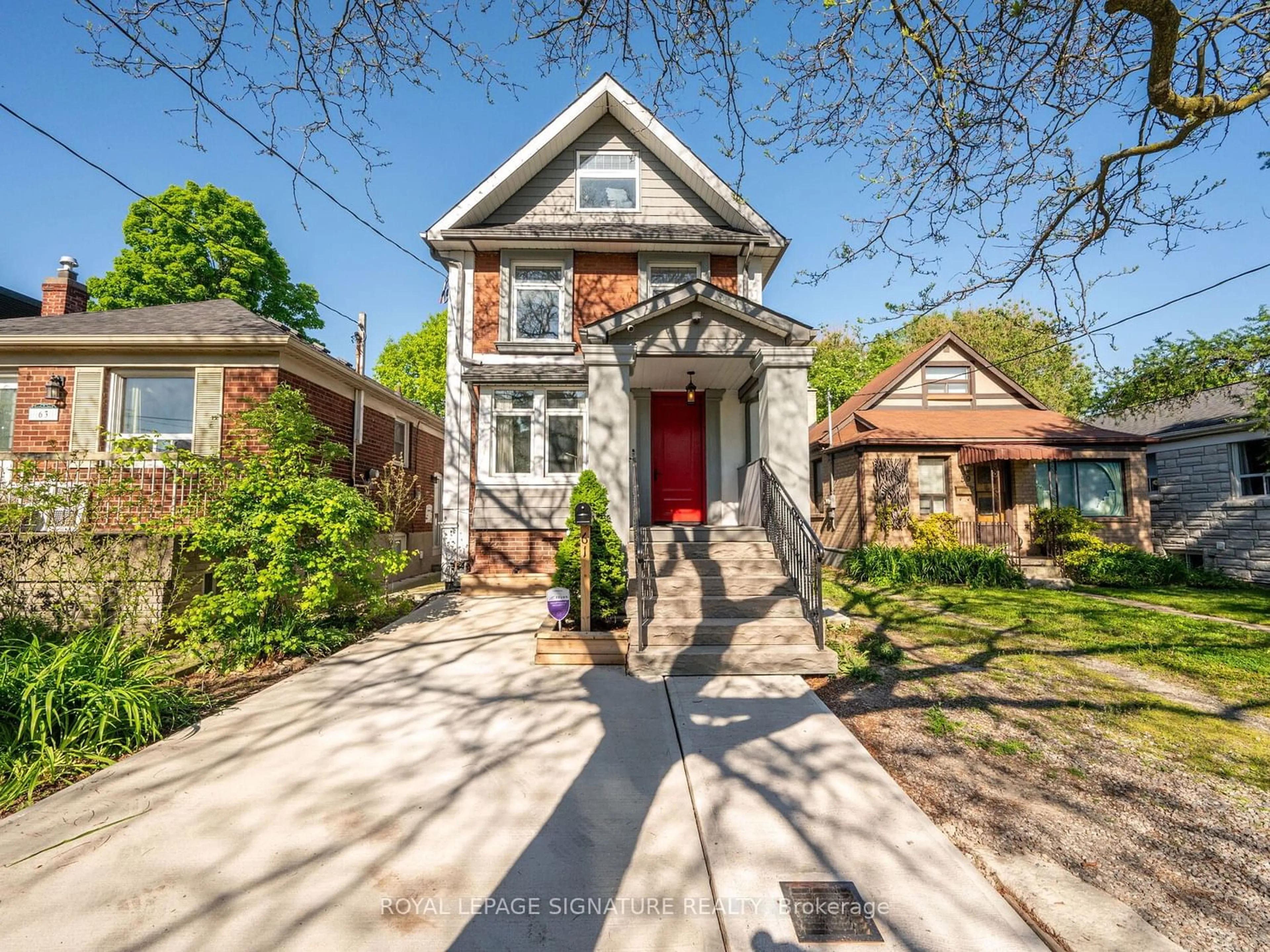 Frontside or backside of a home for 61 Seventh St, Toronto Ontario M8V 3B3