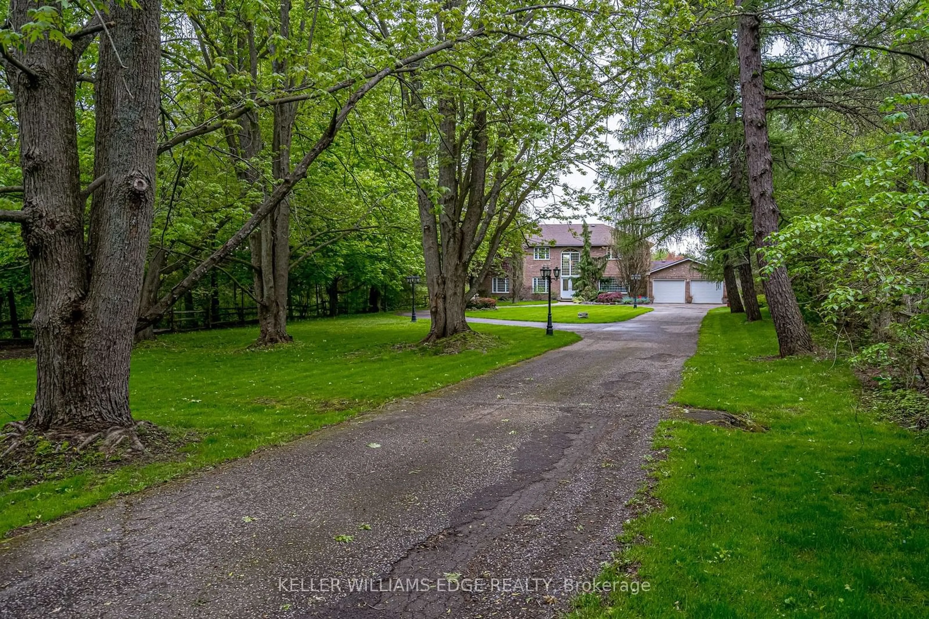 Outside view for 57 Kennedy Rd, Caledon Ontario L7C 2M7