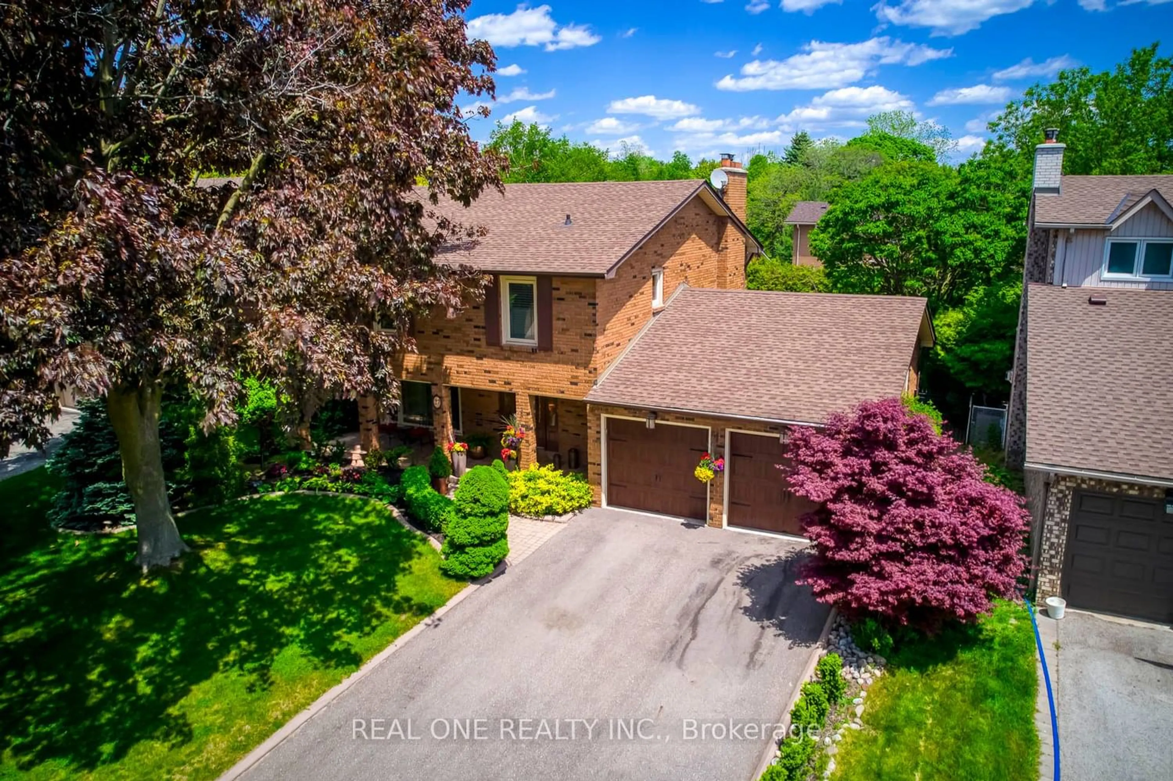 Frontside or backside of a home for 27 Arkendo Dr, Oakville Ontario L6J 5T8