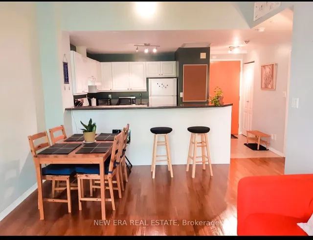 Additional property image - 4198 Dundas St Unit 210