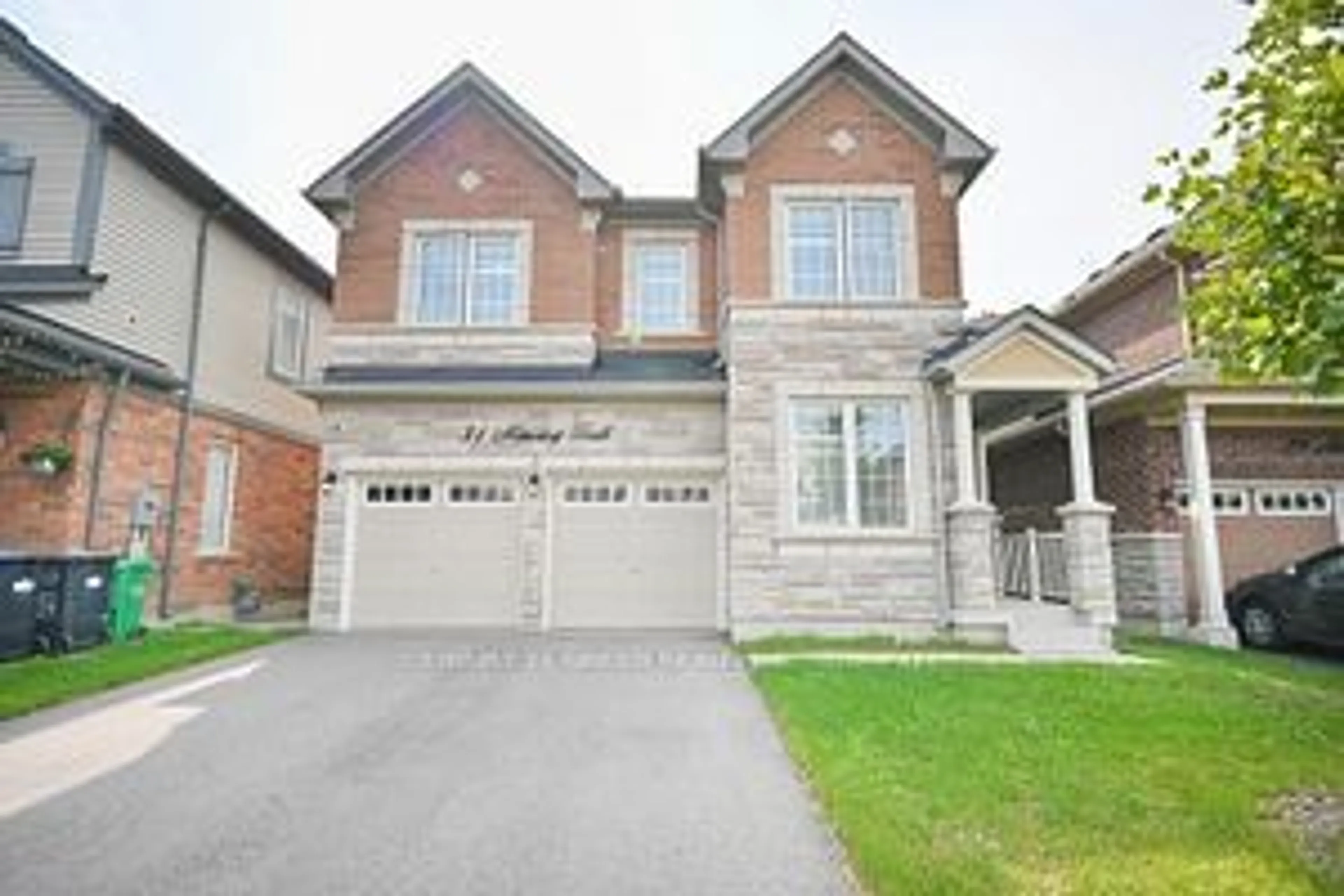 Home with brick exterior material for 31 Mincing Tr, Brampton Ontario L6S 5T4