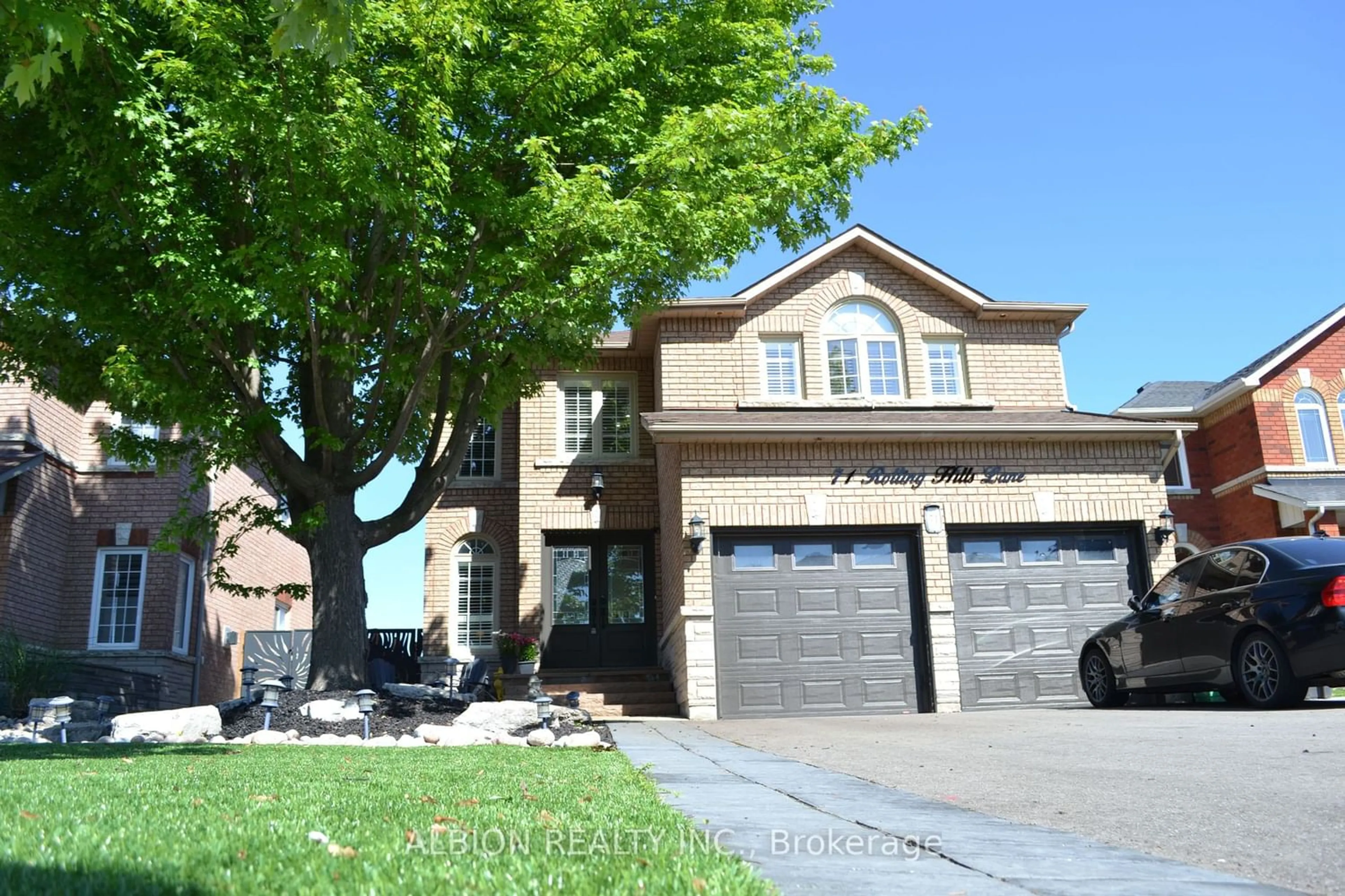 Home with brick exterior material for 71 Rolling Hills Lane, Caledon Ontario L7E 1T8