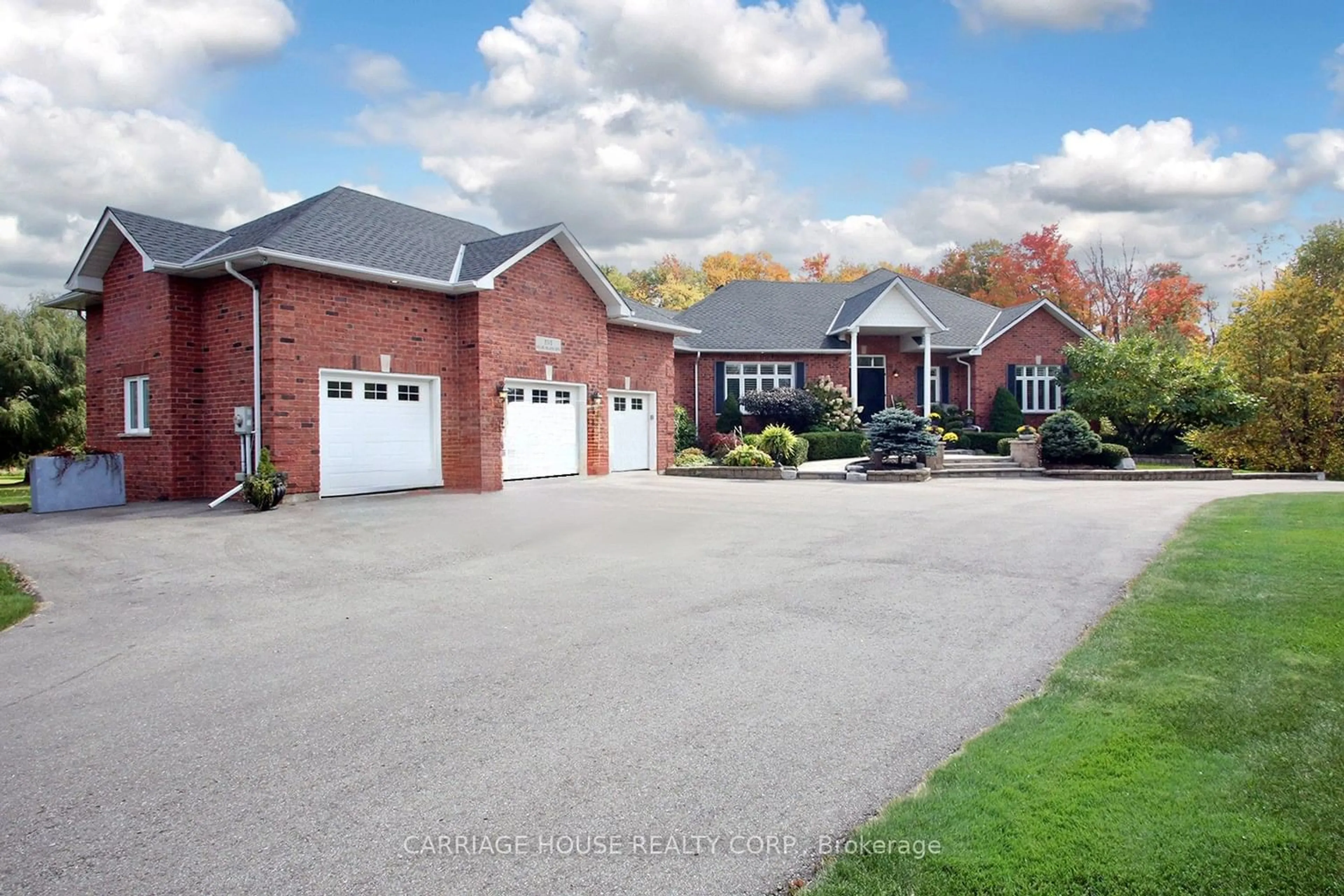 Home with brick exterior material for 5 Rolling Meadow Dr, Caledon Ontario L7K 0N2