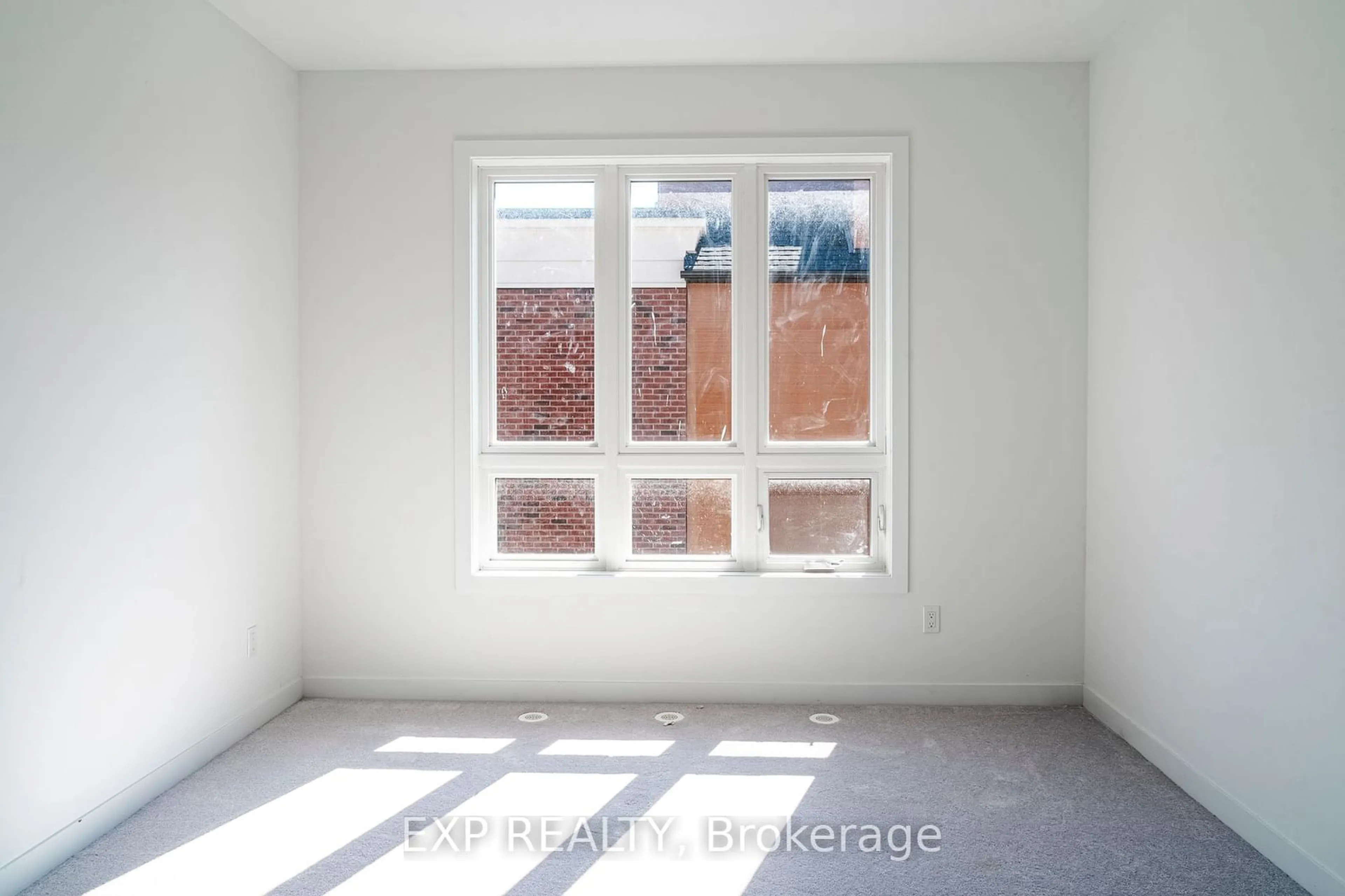 A pic of a room for 4005 Hickory Dr #TH68, Mississauga Ontario L4W 1L1