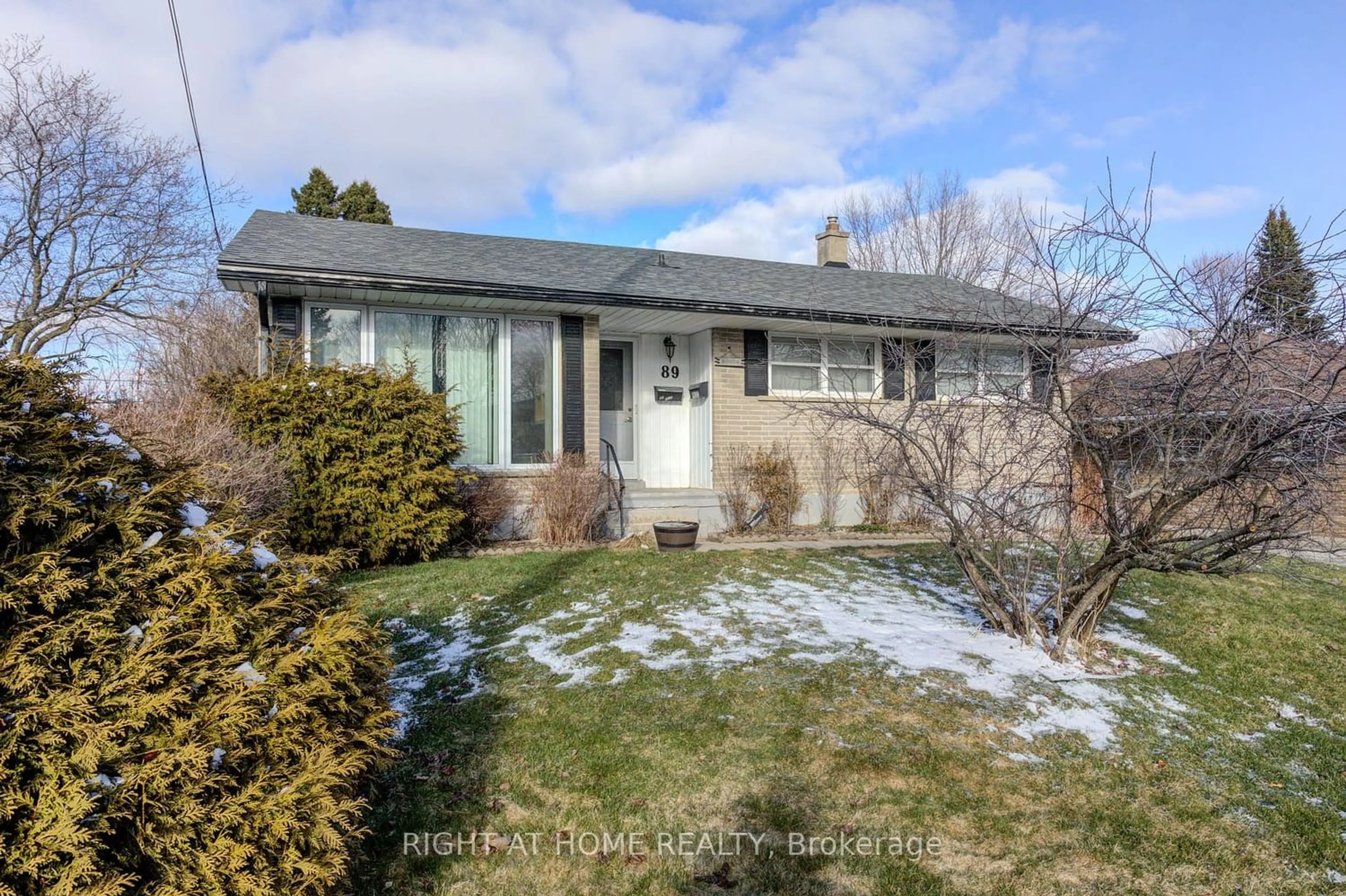 Frontside or backside of a home for 89 Bythia St, Orangeville Ontario L9W 2S4