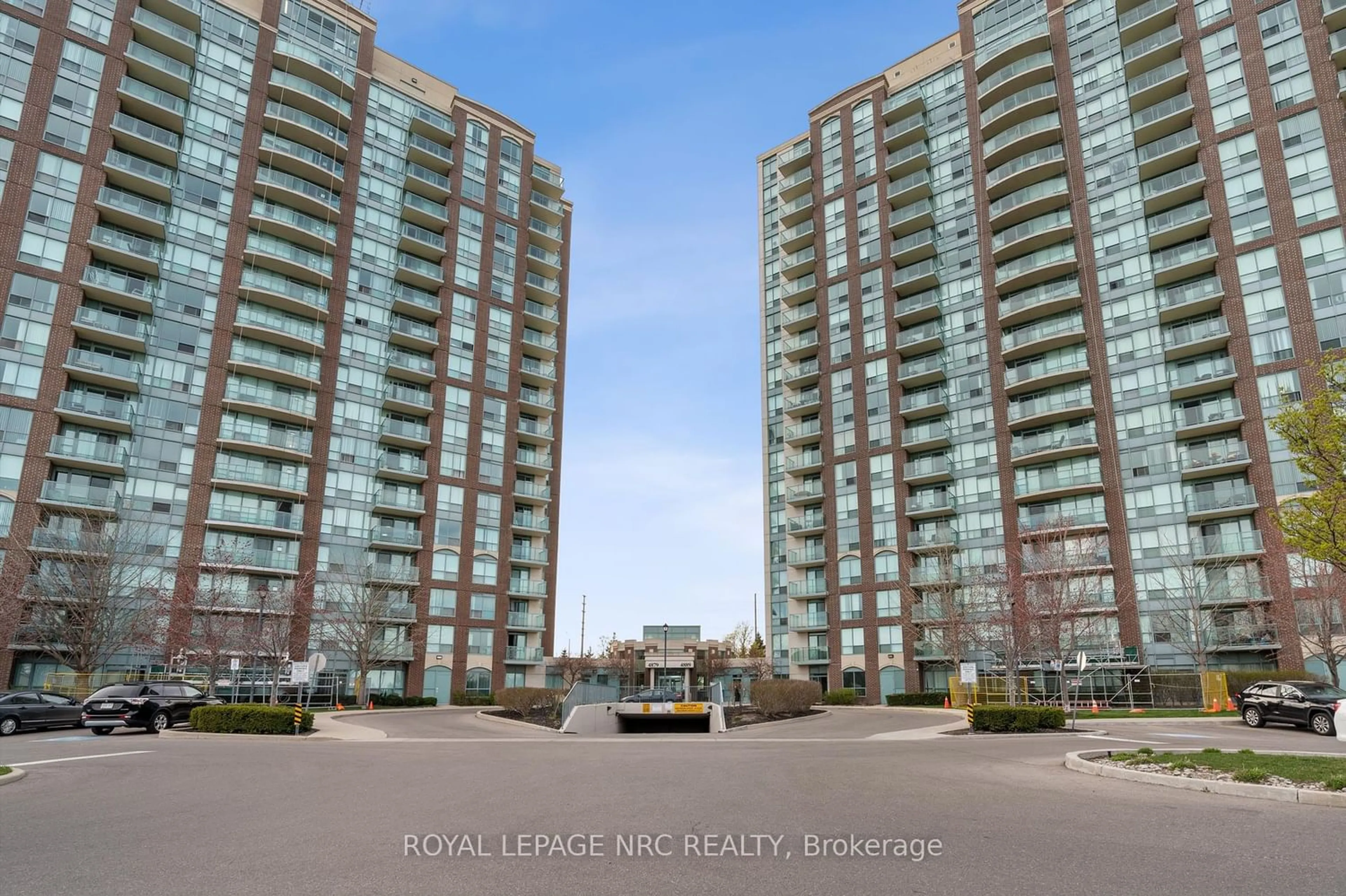 A pic from exterior of the house or condo for 4879 Kimbermount Ave #909, Mississauga Ontario L5M 7R8