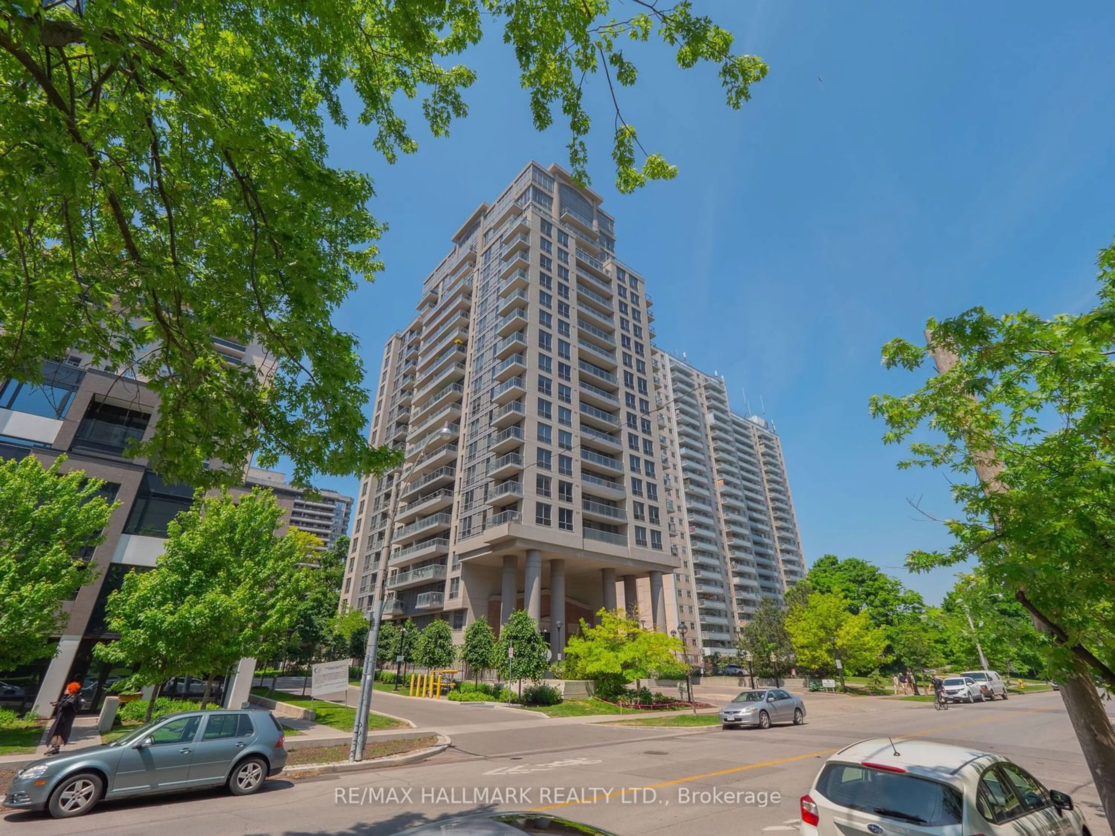 A pic from exterior of the house or condo for 70 High Park Ave #510, Toronto Ontario M6P 2R9