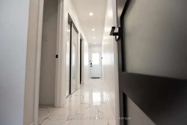 Additional property image - 5020 Delaware Dr Unit 29