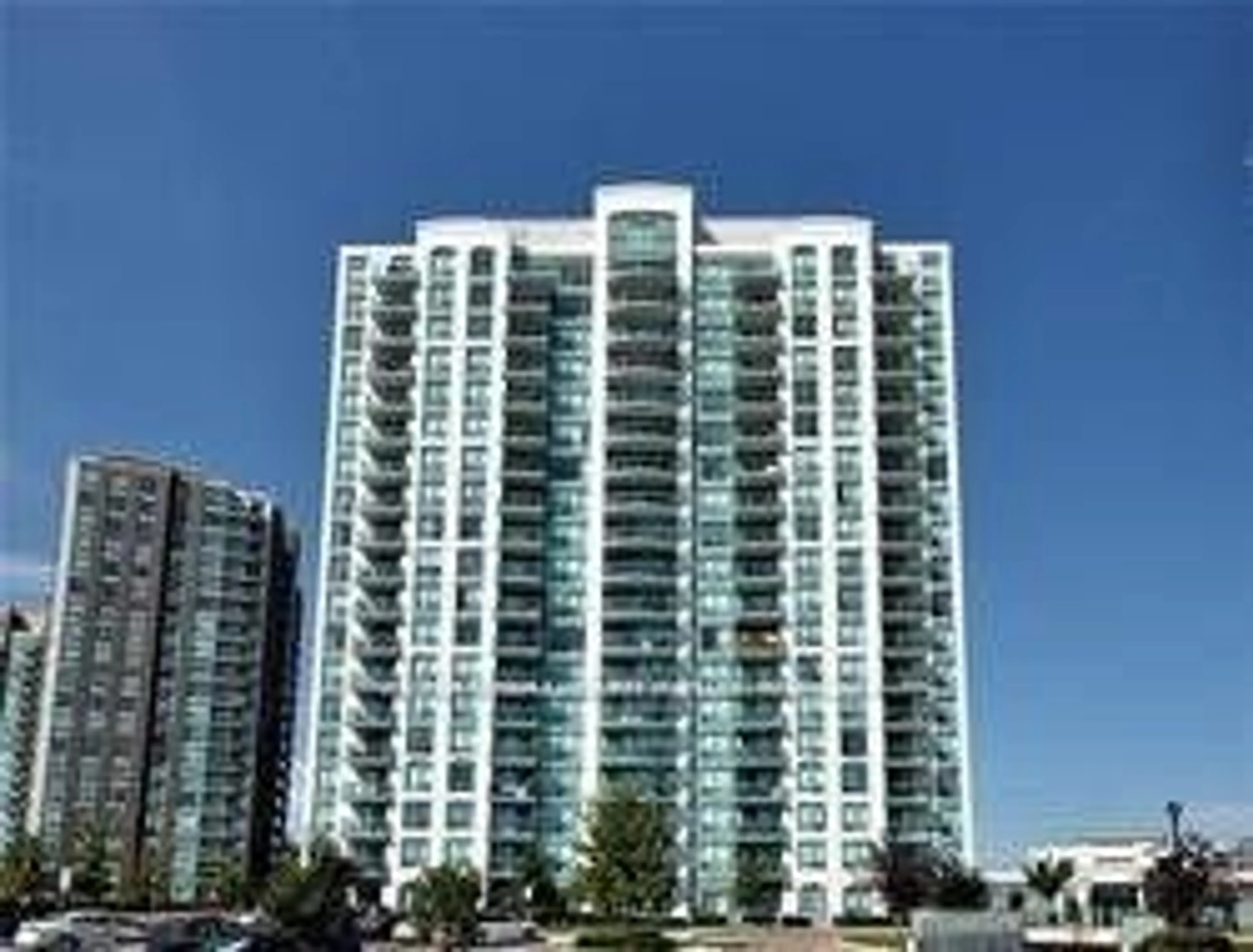 A pic from exterior of the house or condo for 4850 Glen Erin Dr #102, Mississauga Ontario L5M 7S1