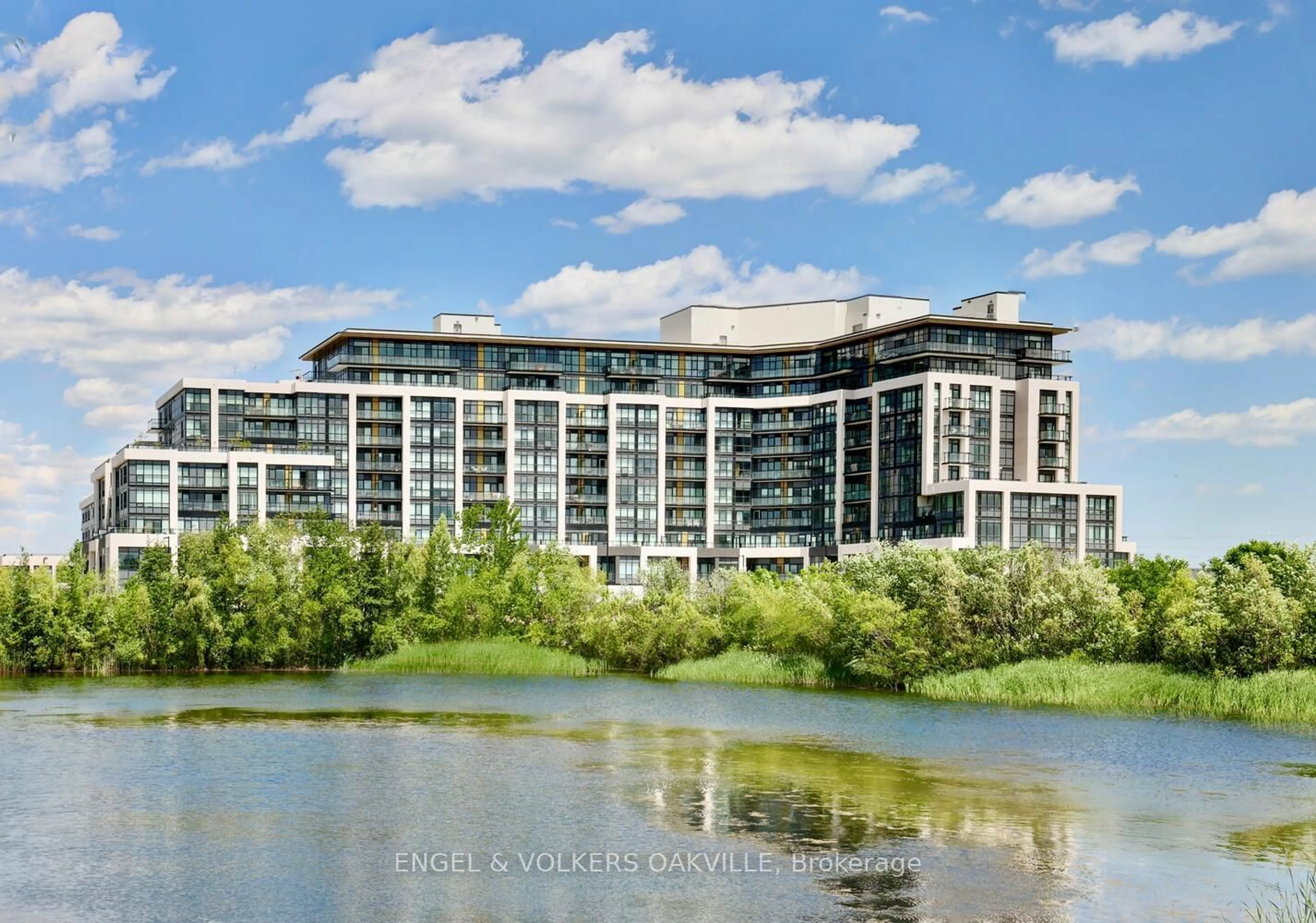 A pic from exterior of the house or condo for 405 Dundas St #309, Oakville Ontario L6M 4P9