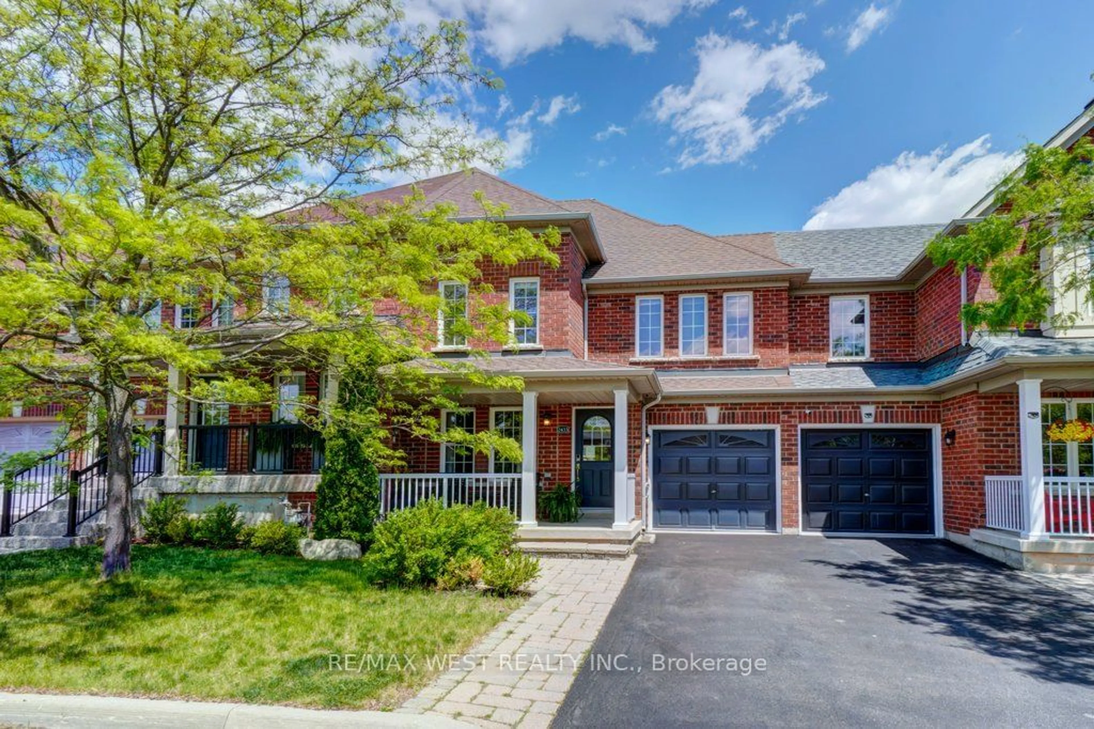 Home with brick exterior material for 2433 Postmaster Dr, Oakville Ontario L6M 0J2