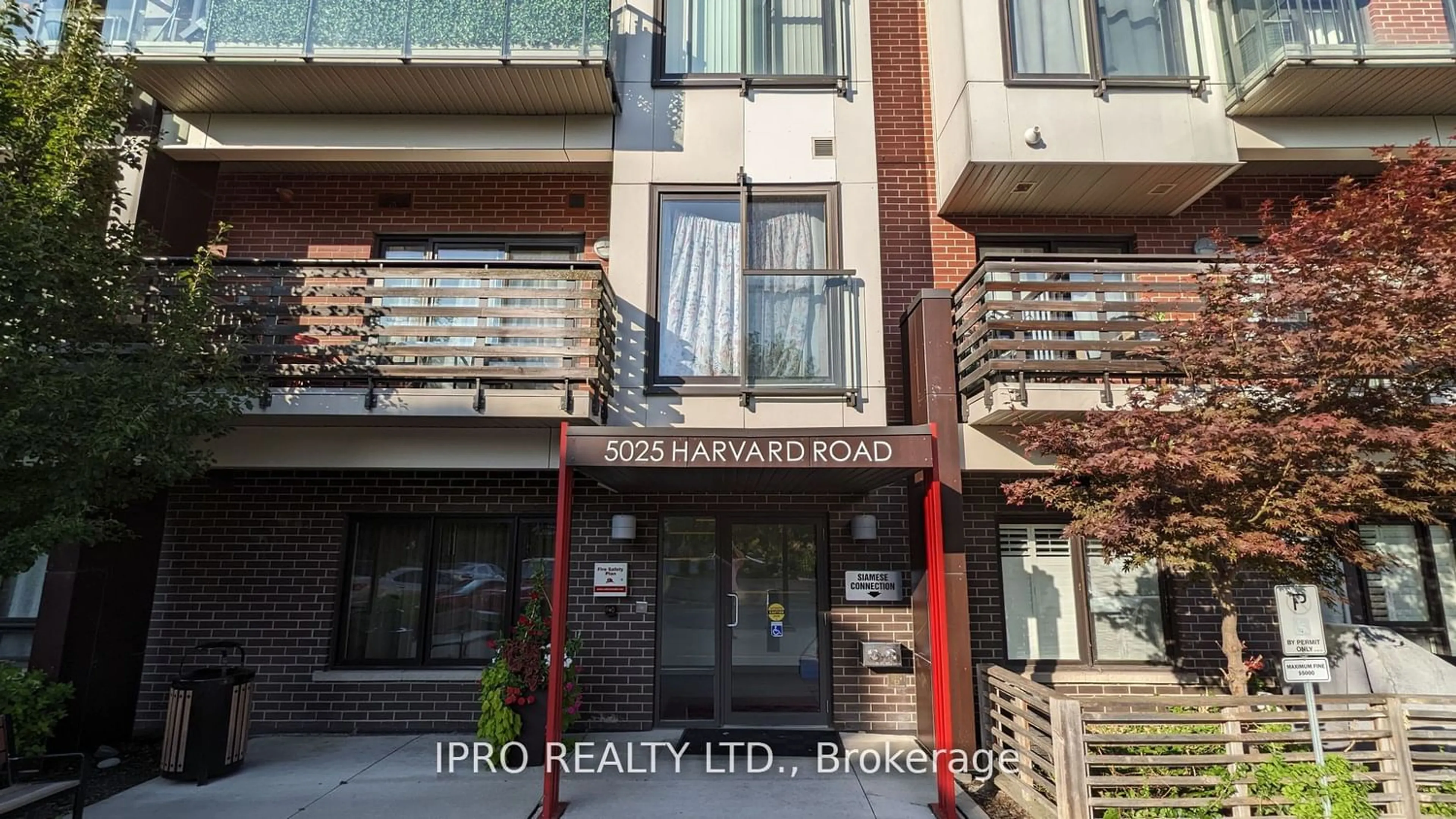 A pic from exterior of the house or condo for 5025 Harvard Rd #203, Mississauga Ontario L5M 0W6