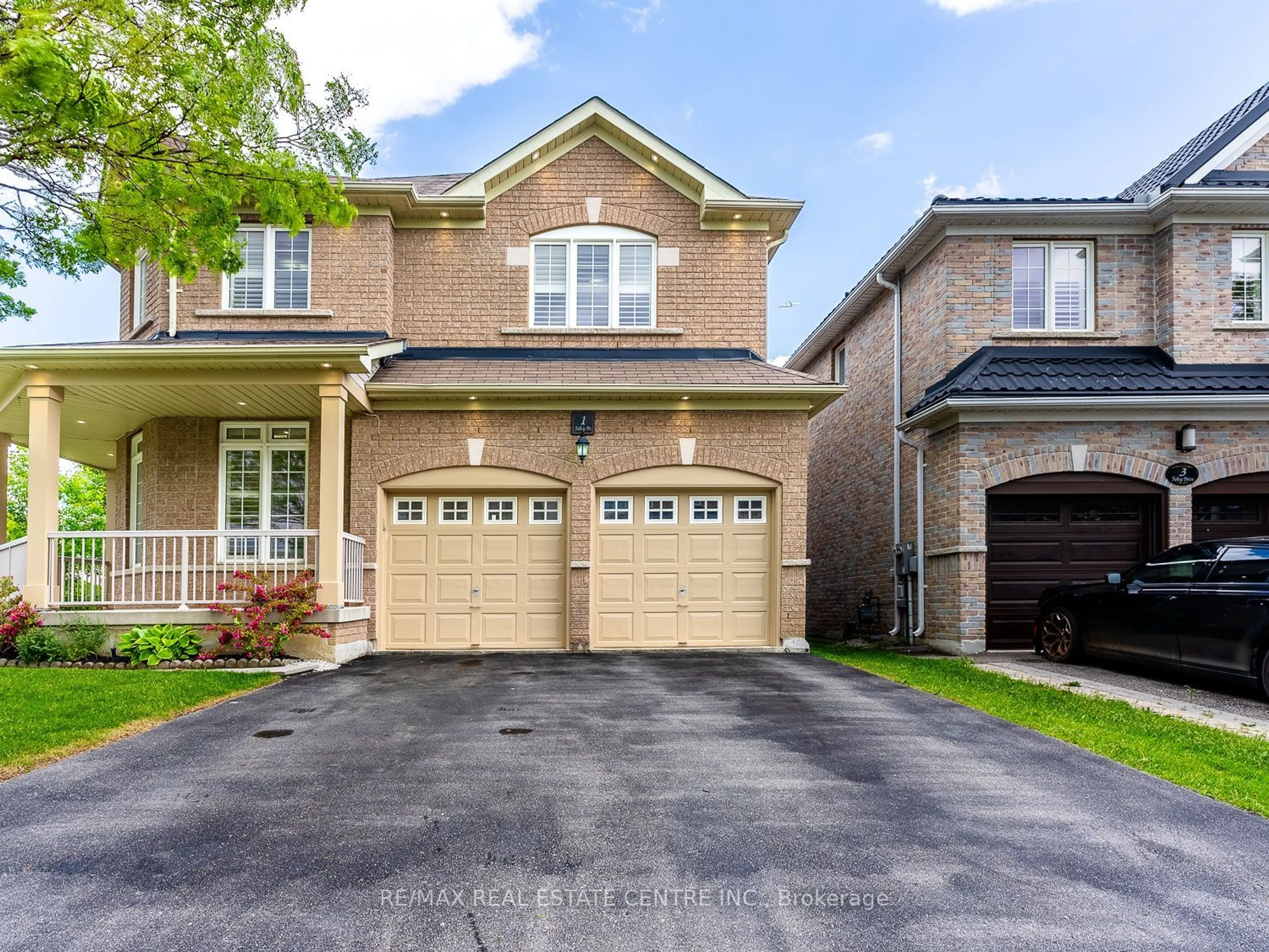 Frontside or backside of a home for 1 Fahey Dr, Brampton Ontario L6Y 0N7